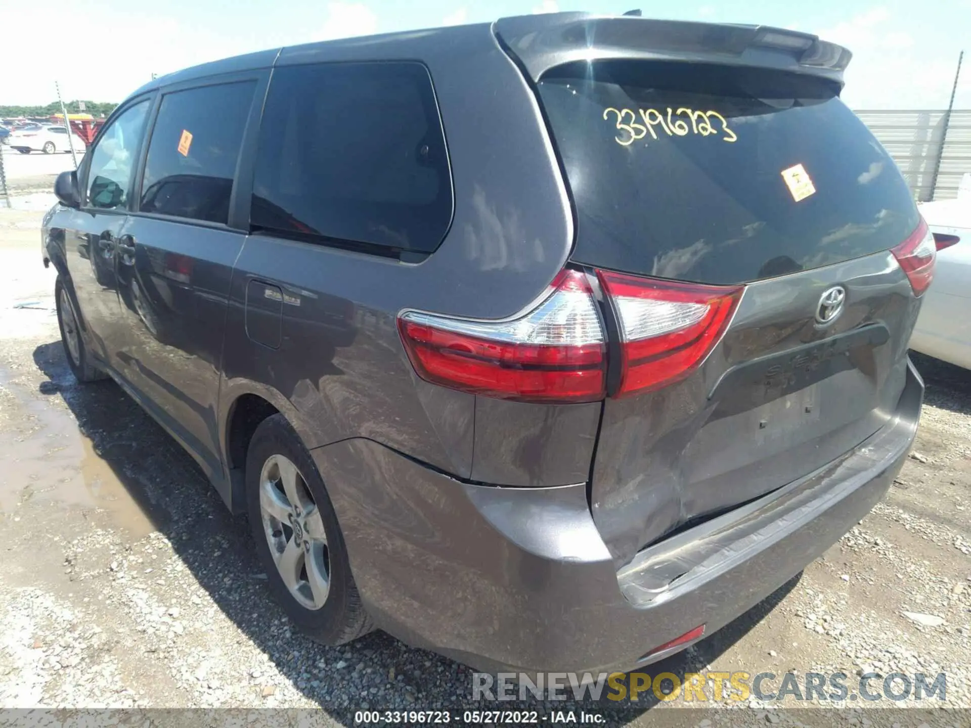 3 fotografías del automóvil dañado 5TDZZ3DC7KS008096 TOYOTA SIENNA 2019