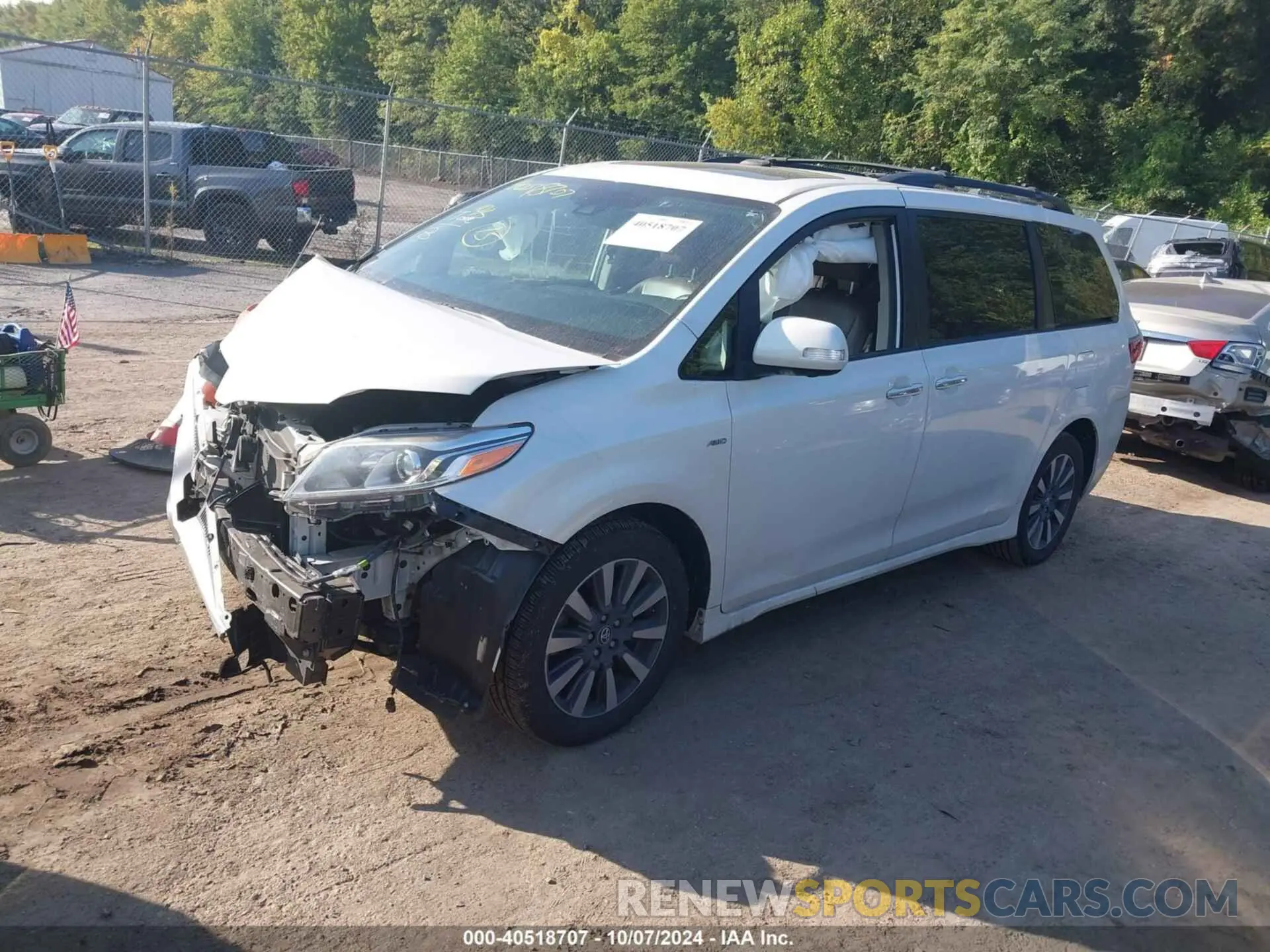 2 fotografías del automóvil dañado 5TDDZ3DC1LS232928 TOYOTA SIENNA 2020