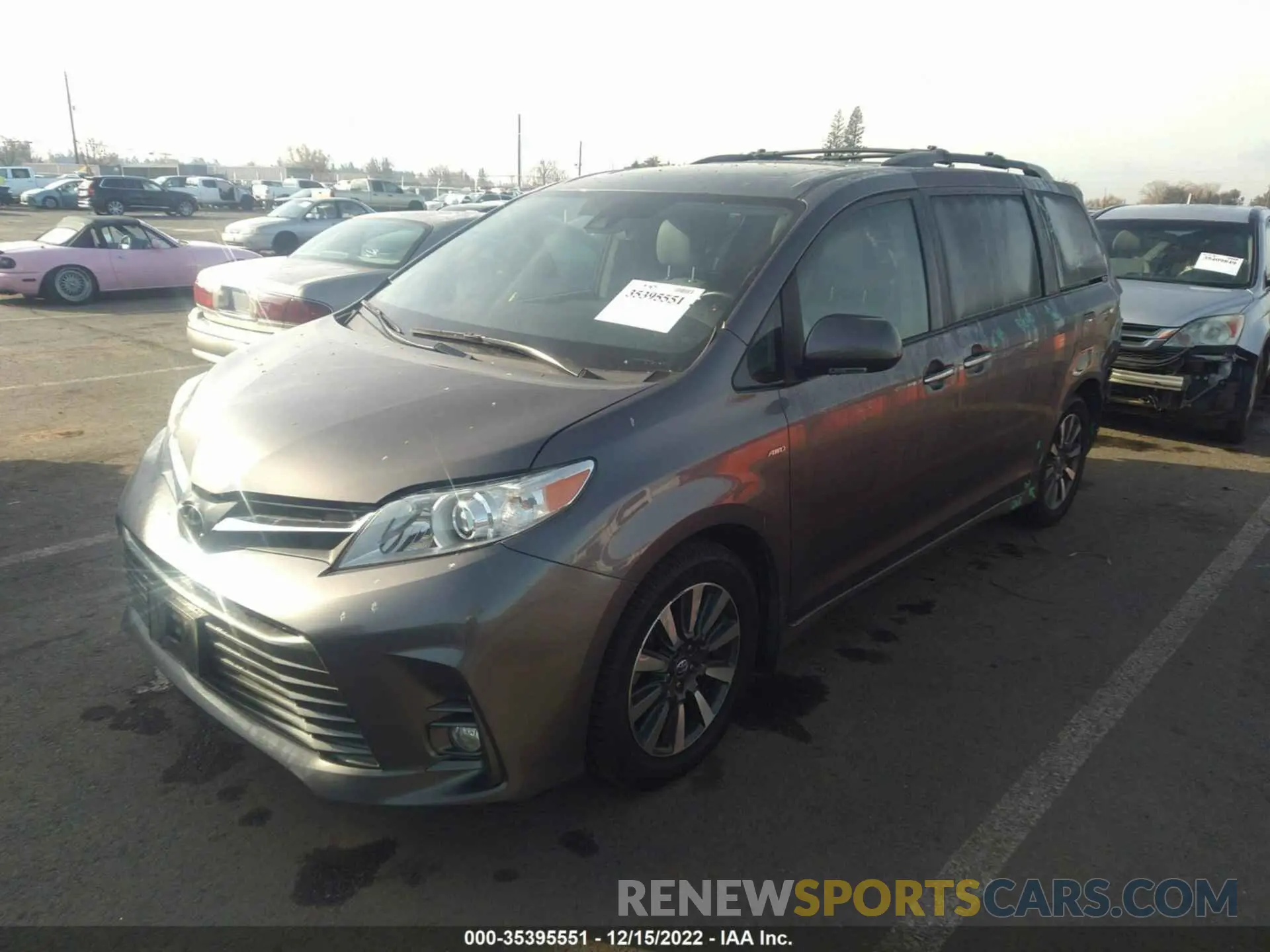 2 fotografías del automóvil dañado 5TDDZ3DC1LS232962 TOYOTA SIENNA 2020
