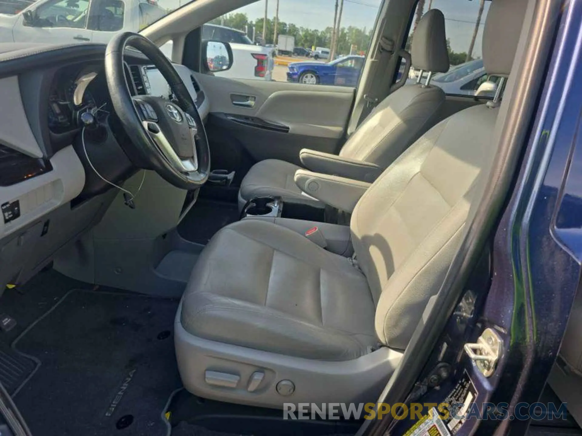 5 fotografías del automóvil dañado 5TDDZ3DC2LS249611 TOYOTA SIENNA 2020