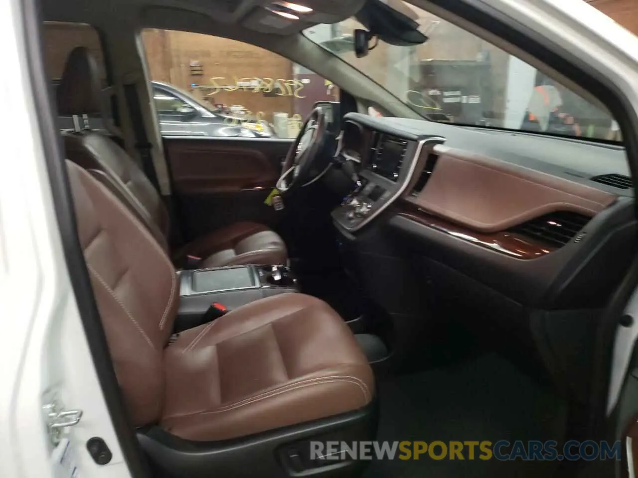 5 fotografías del automóvil dañado 5TDDZ3DC6LS234478 TOYOTA SIENNA 2020