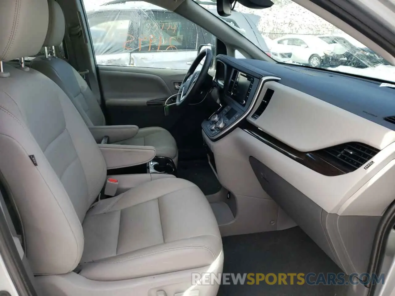 5 fotografías del automóvil dañado 5TDDZ3DC6LS249840 TOYOTA SIENNA 2020