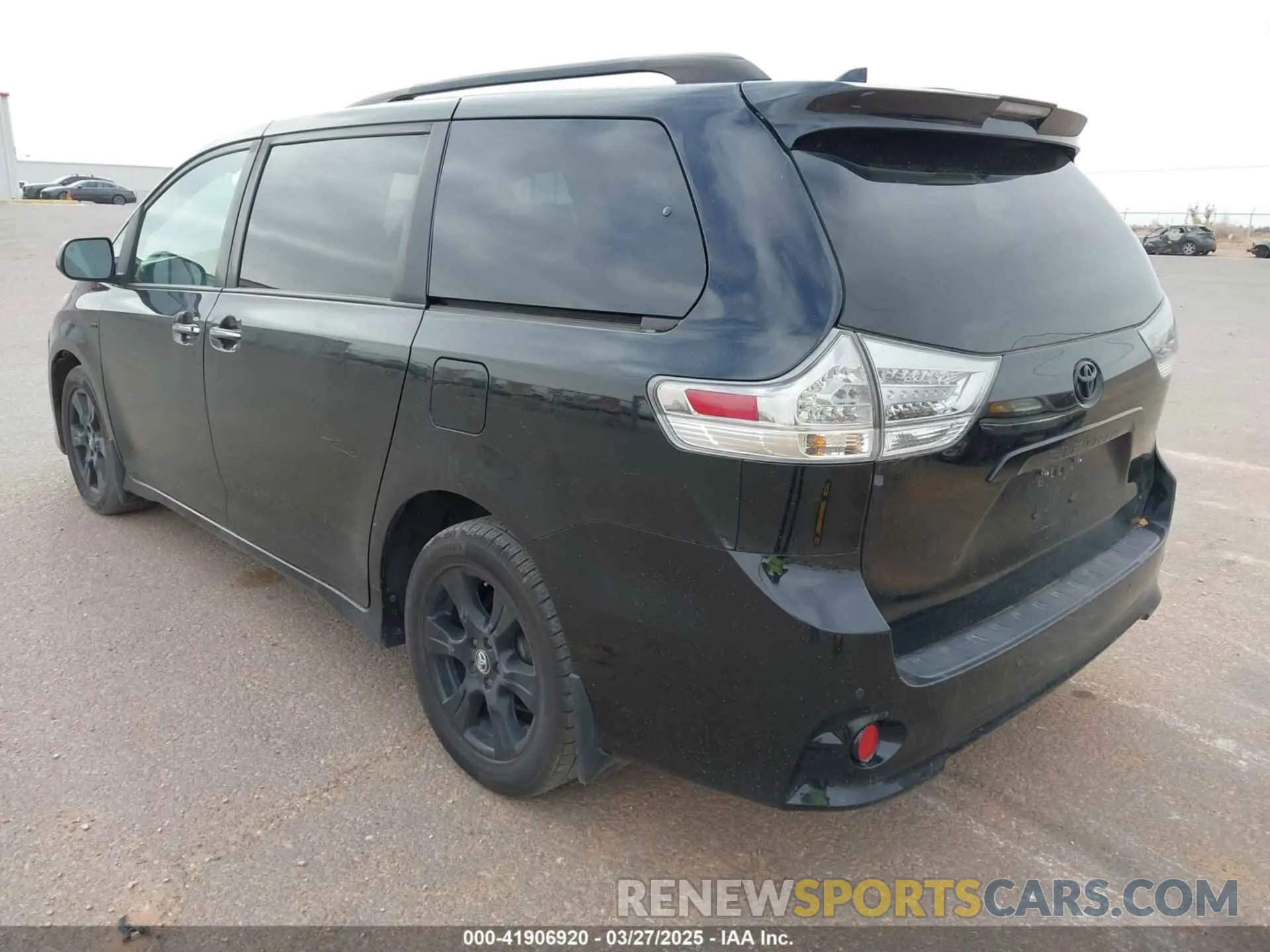 3 fotografías del automóvil dañado 5TDEZ3DC3LS238377 TOYOTA SIENNA 2020