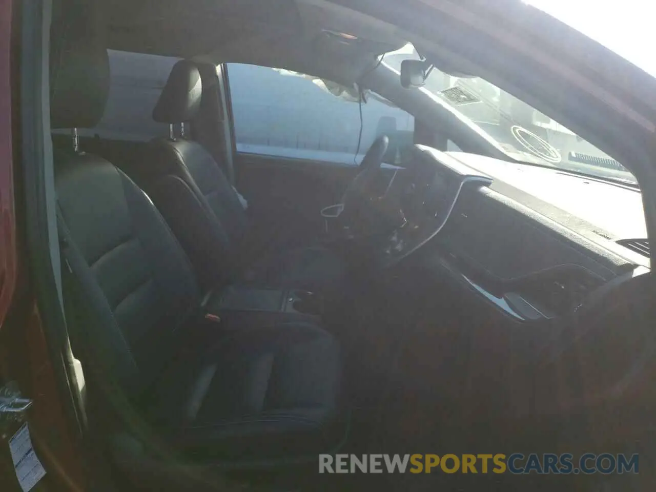 5 fotografías del automóvil dañado 5TDEZ3DC5LS238574 TOYOTA SIENNA 2020