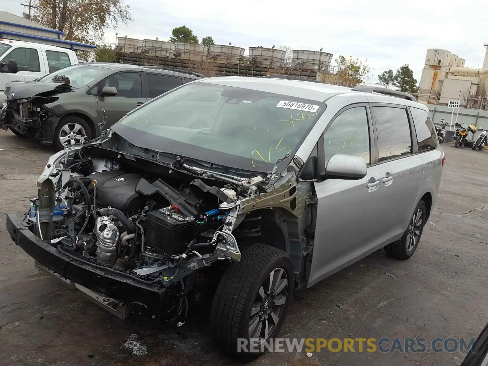 2 fotografías del automóvil dañado 5TDJZ3DC2LS239955 TOYOTA SIENNA 2020
