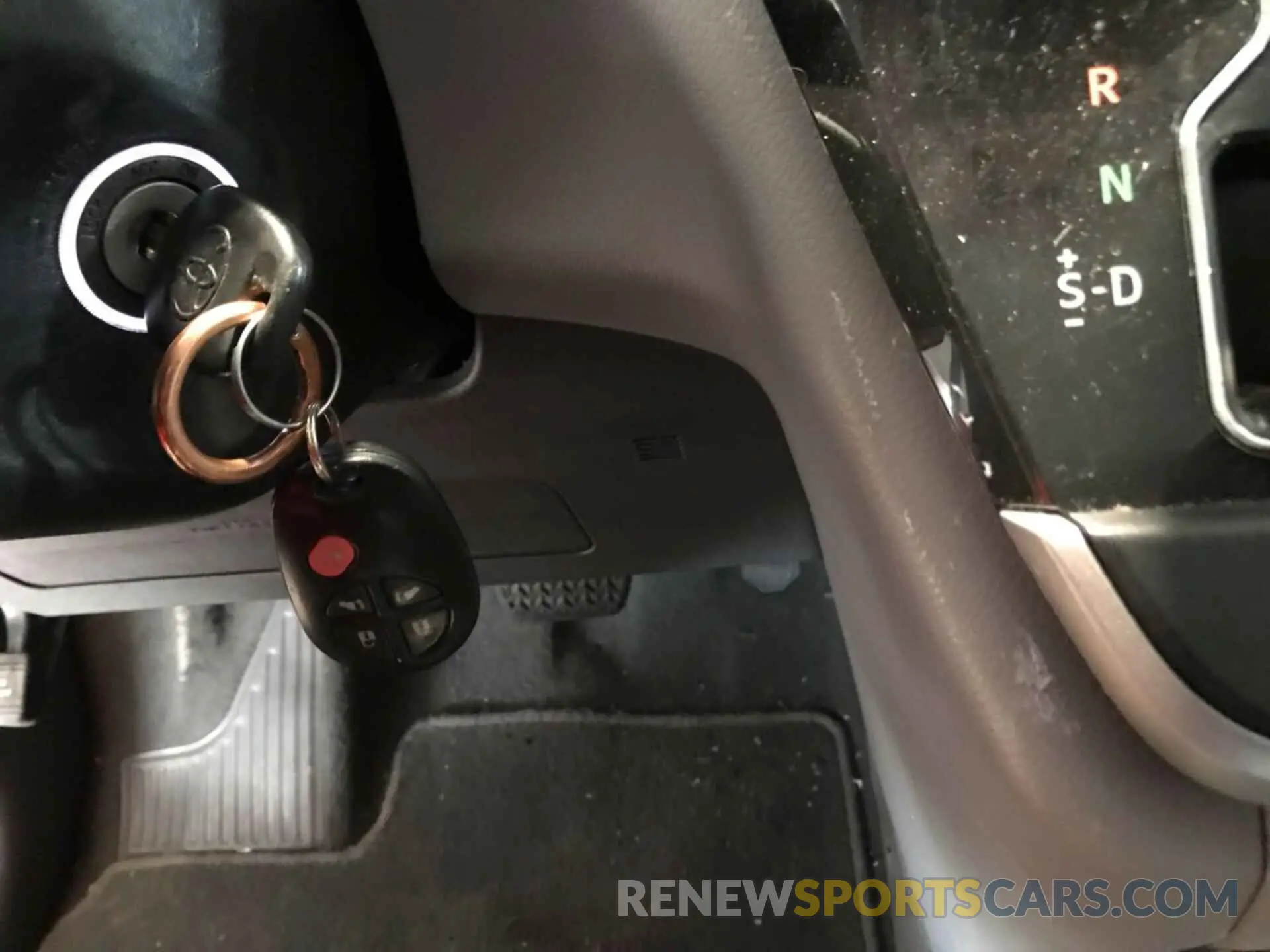 14 fotografías del automóvil dañado 5TDJZ3DC6LS245225 TOYOTA SIENNA 2020
