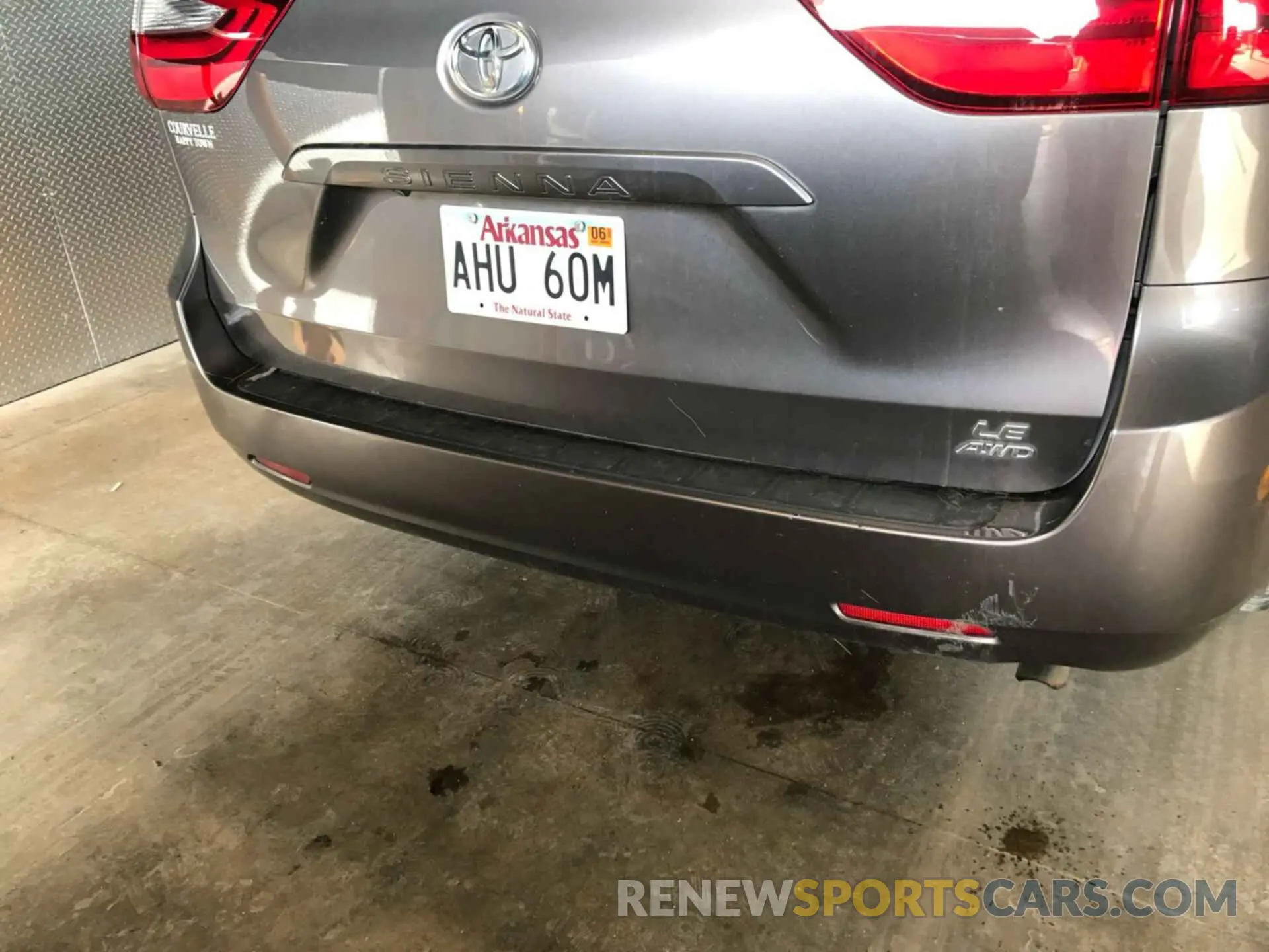 8 fotografías del automóvil dañado 5TDJZ3DC6LS245225 TOYOTA SIENNA 2020