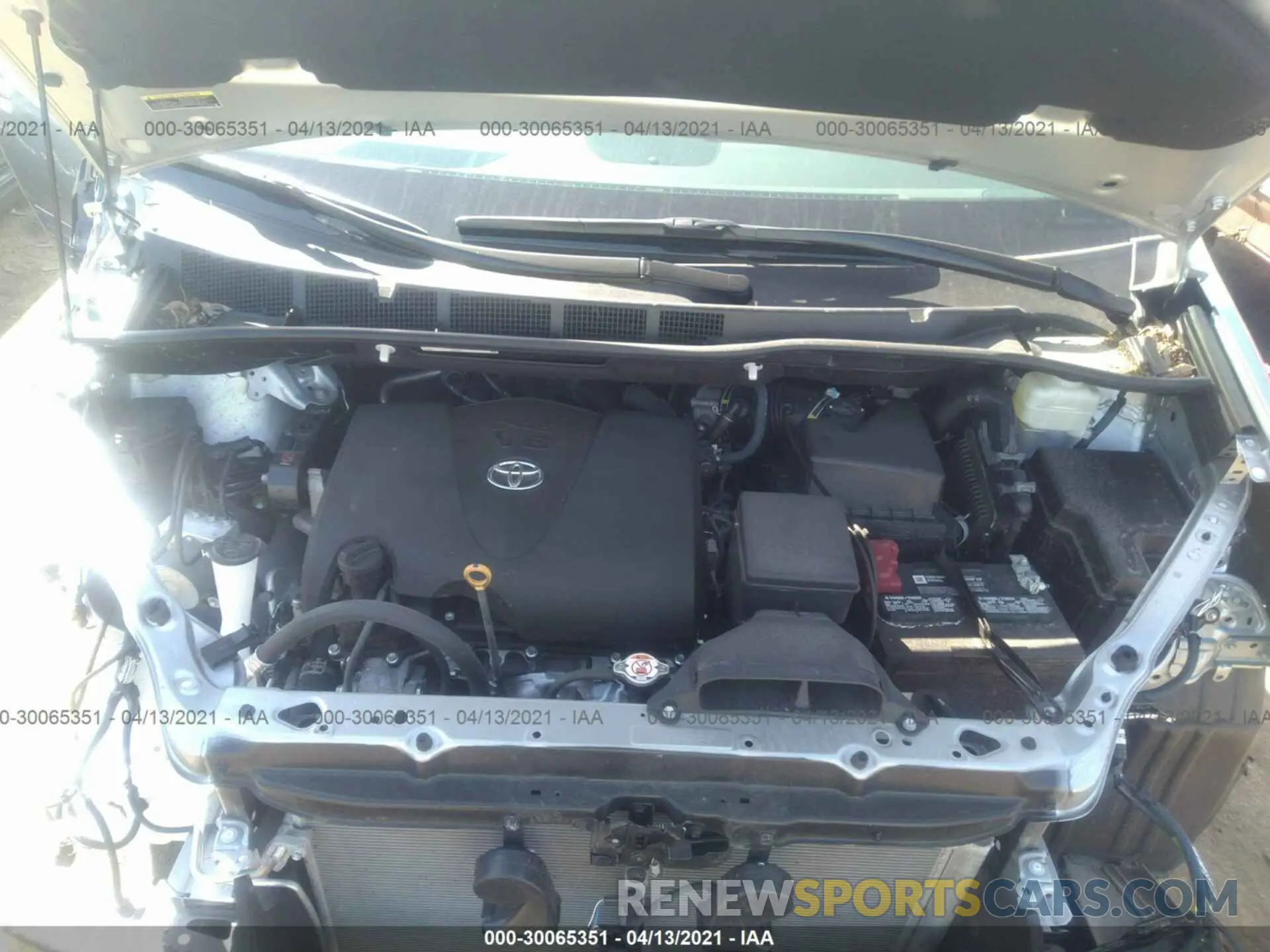 10 fotografías del automóvil dañado 5TDKZ3DC0LS084097 TOYOTA SIENNA 2020