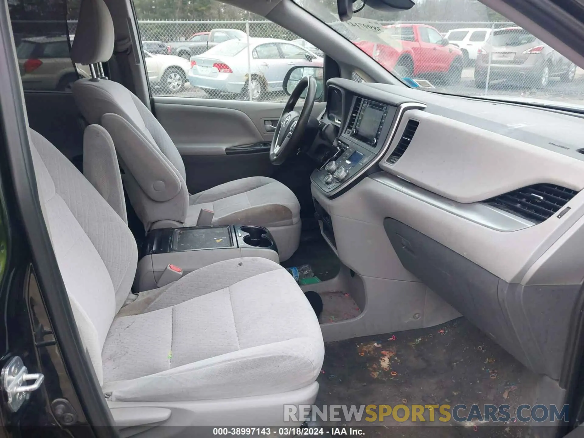 5 fotografías del automóvil dañado 5TDKZ3DC0LS087324 TOYOTA SIENNA 2020