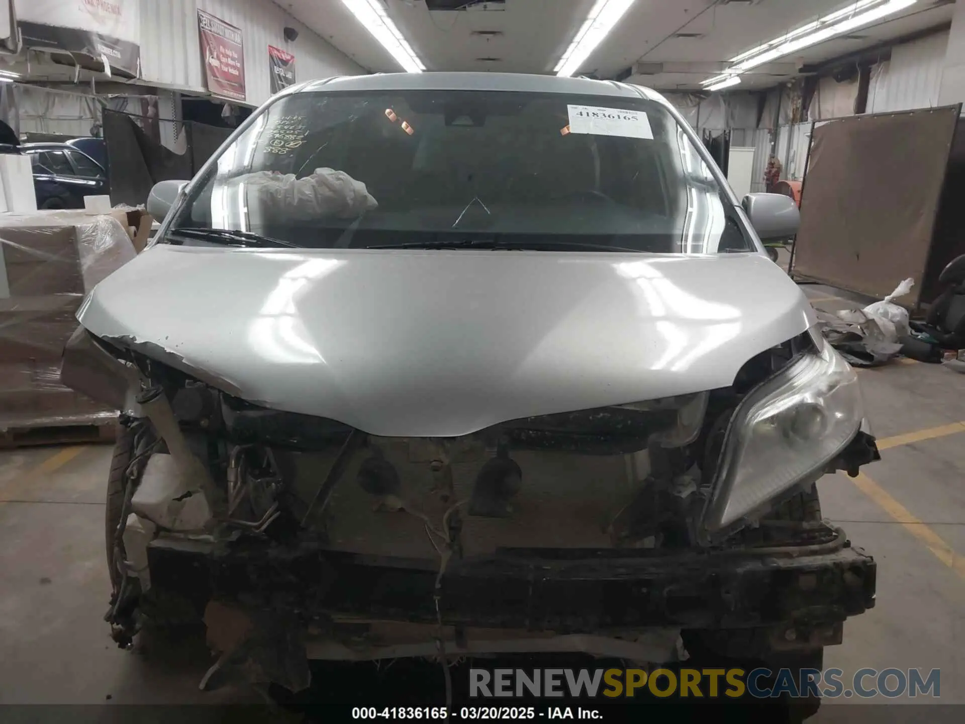 13 fotografías del automóvil dañado 5TDKZ3DC2LS065051 TOYOTA SIENNA 2020
