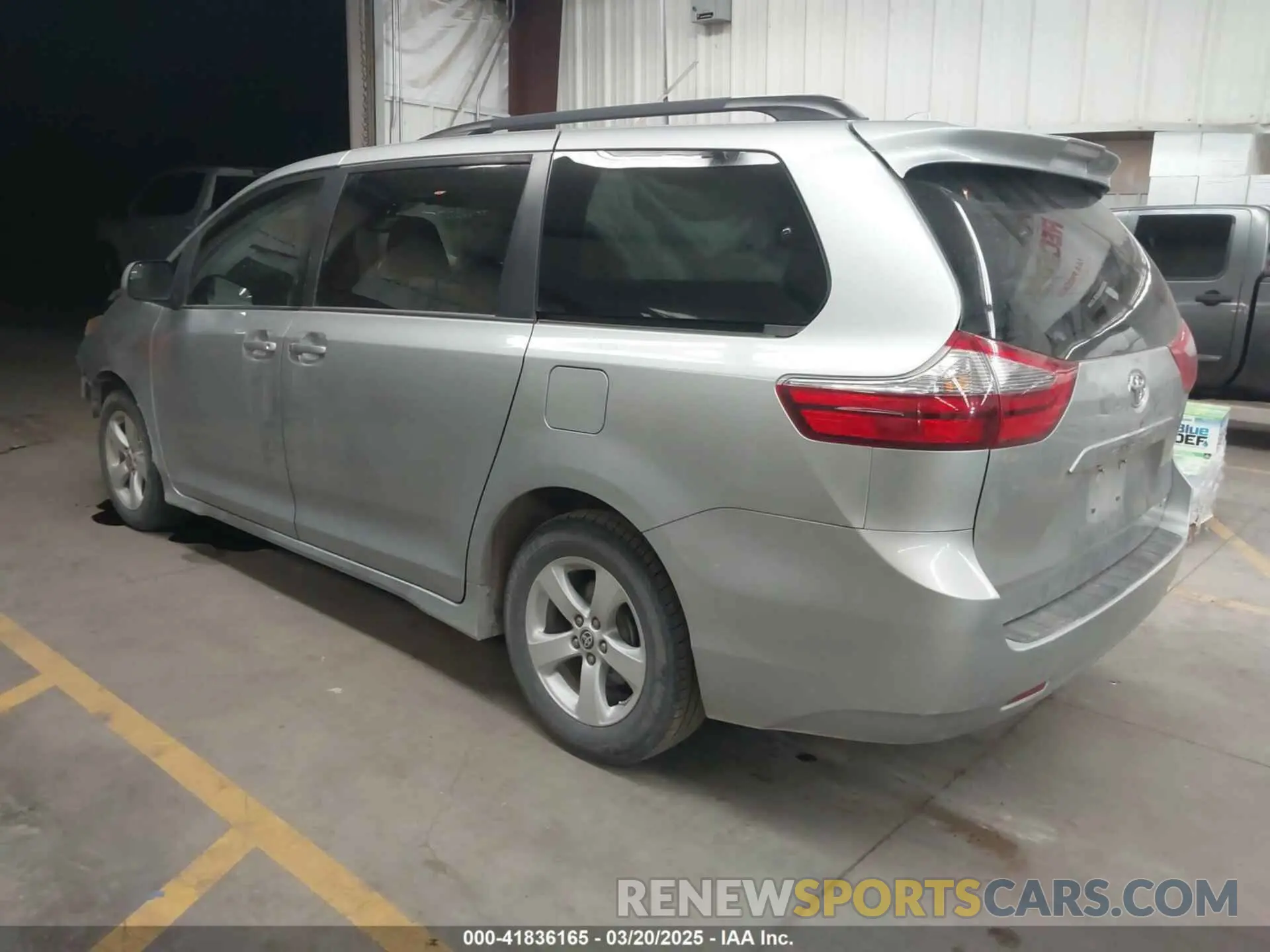 3 fotografías del automóvil dañado 5TDKZ3DC2LS065051 TOYOTA SIENNA 2020