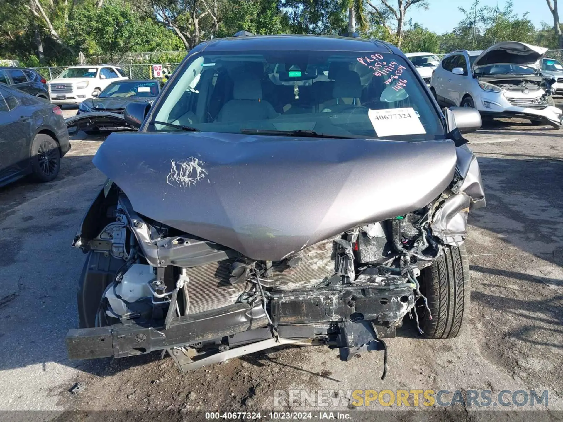 12 fotografías del automóvil dañado 5TDKZ3DC2LS076504 TOYOTA SIENNA 2020