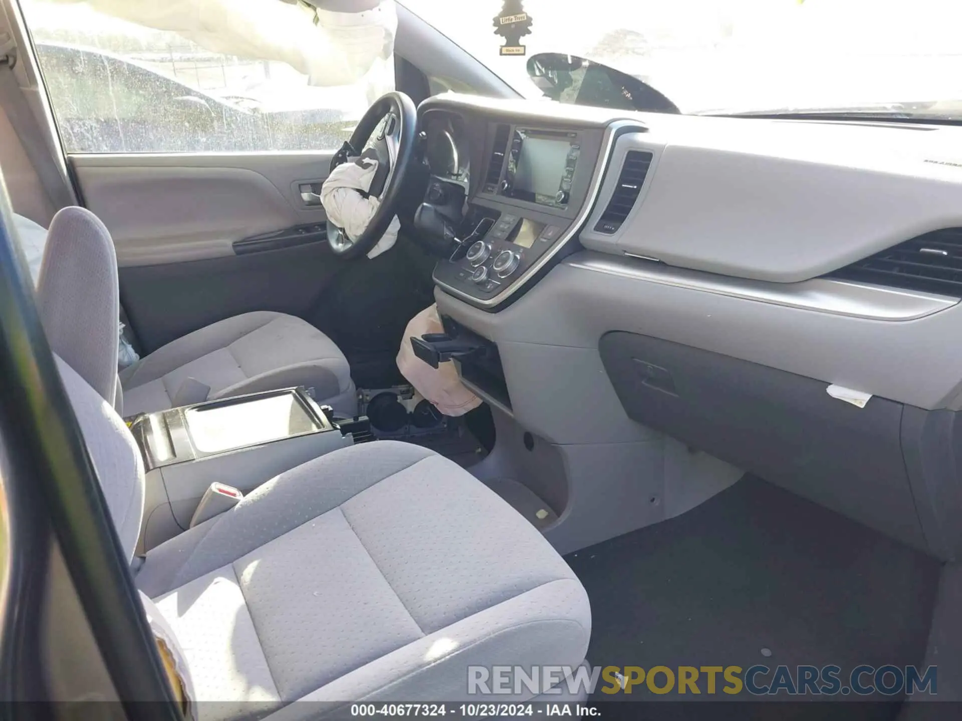 5 fotografías del automóvil dañado 5TDKZ3DC2LS076504 TOYOTA SIENNA 2020