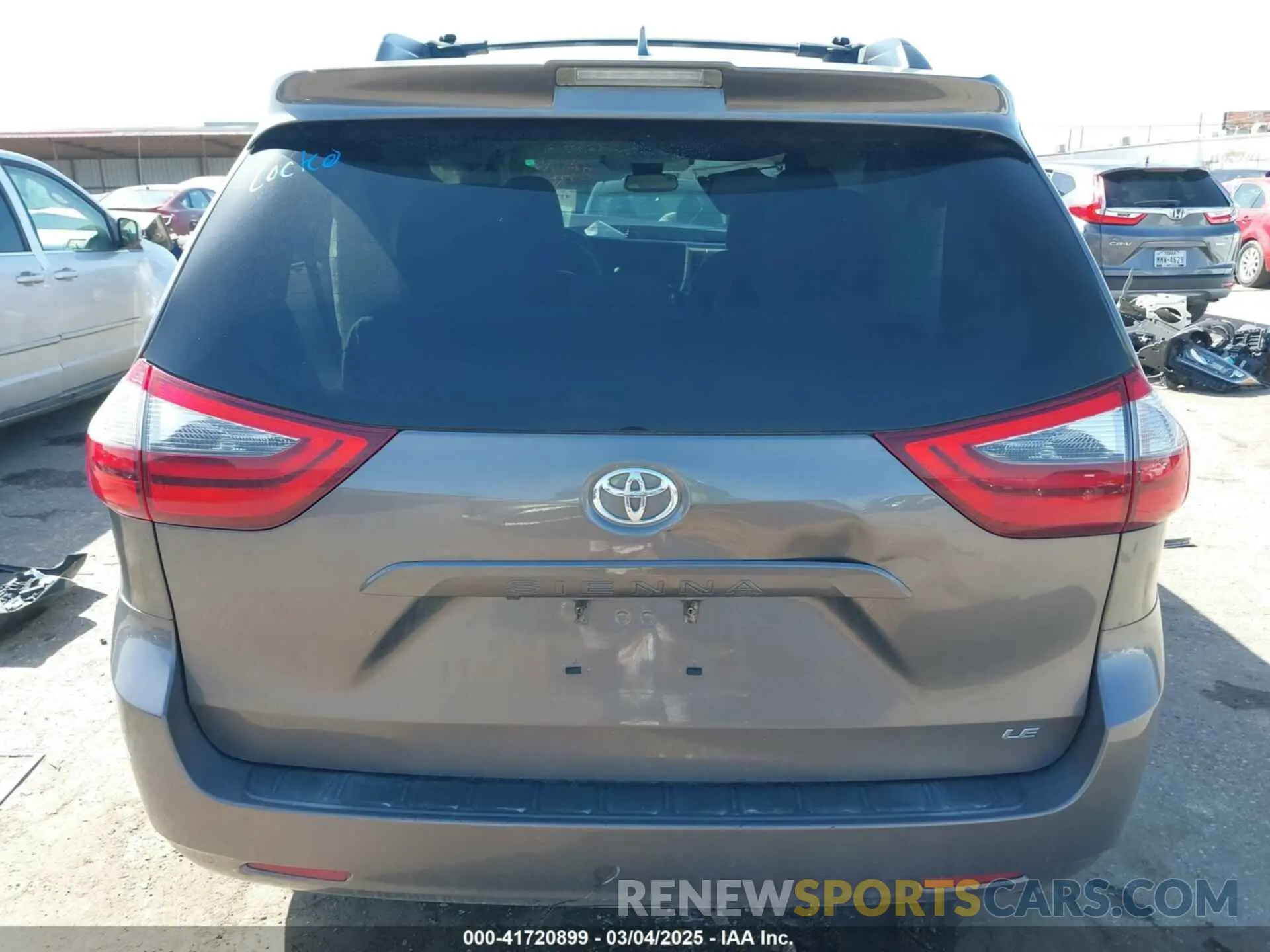 15 fotografías del automóvil dañado 5TDKZ3DC3LS040255 TOYOTA SIENNA 2020