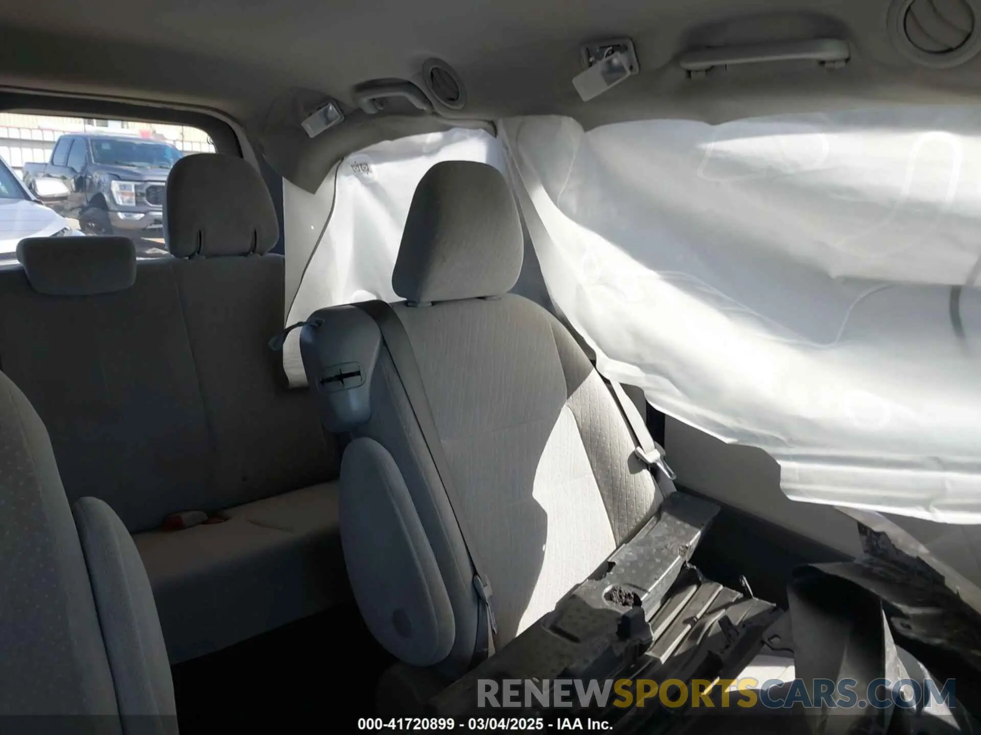 8 fotografías del automóvil dañado 5TDKZ3DC3LS040255 TOYOTA SIENNA 2020