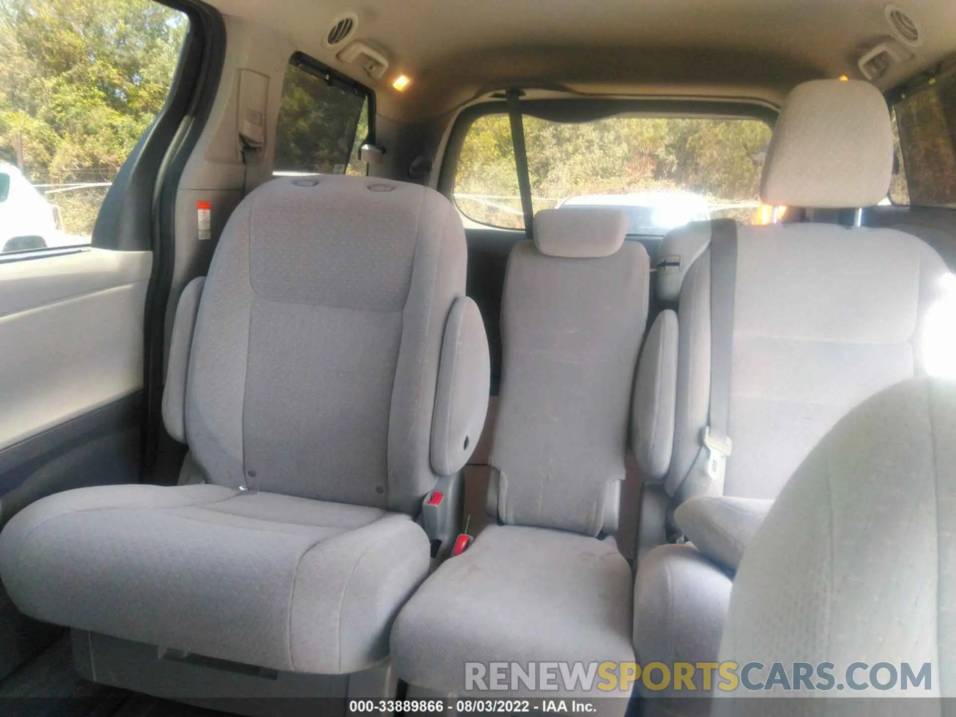 8 fotografías del automóvil dañado 5TDKZ3DC3LS053961 TOYOTA SIENNA 2020