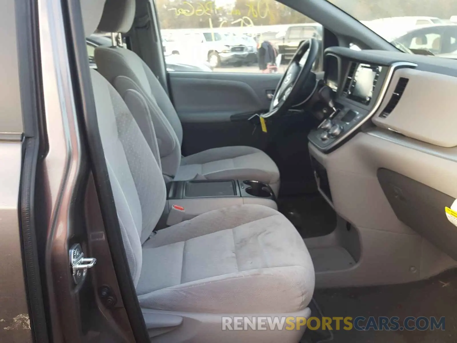 5 fotografías del automóvil dañado 5TDKZ3DC6LS049502 TOYOTA SIENNA 2020