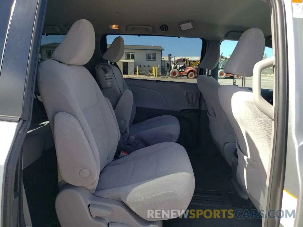 6 fotografías del automóvil dañado 5TDKZ3DC6LS066543 TOYOTA SIENNA 2020