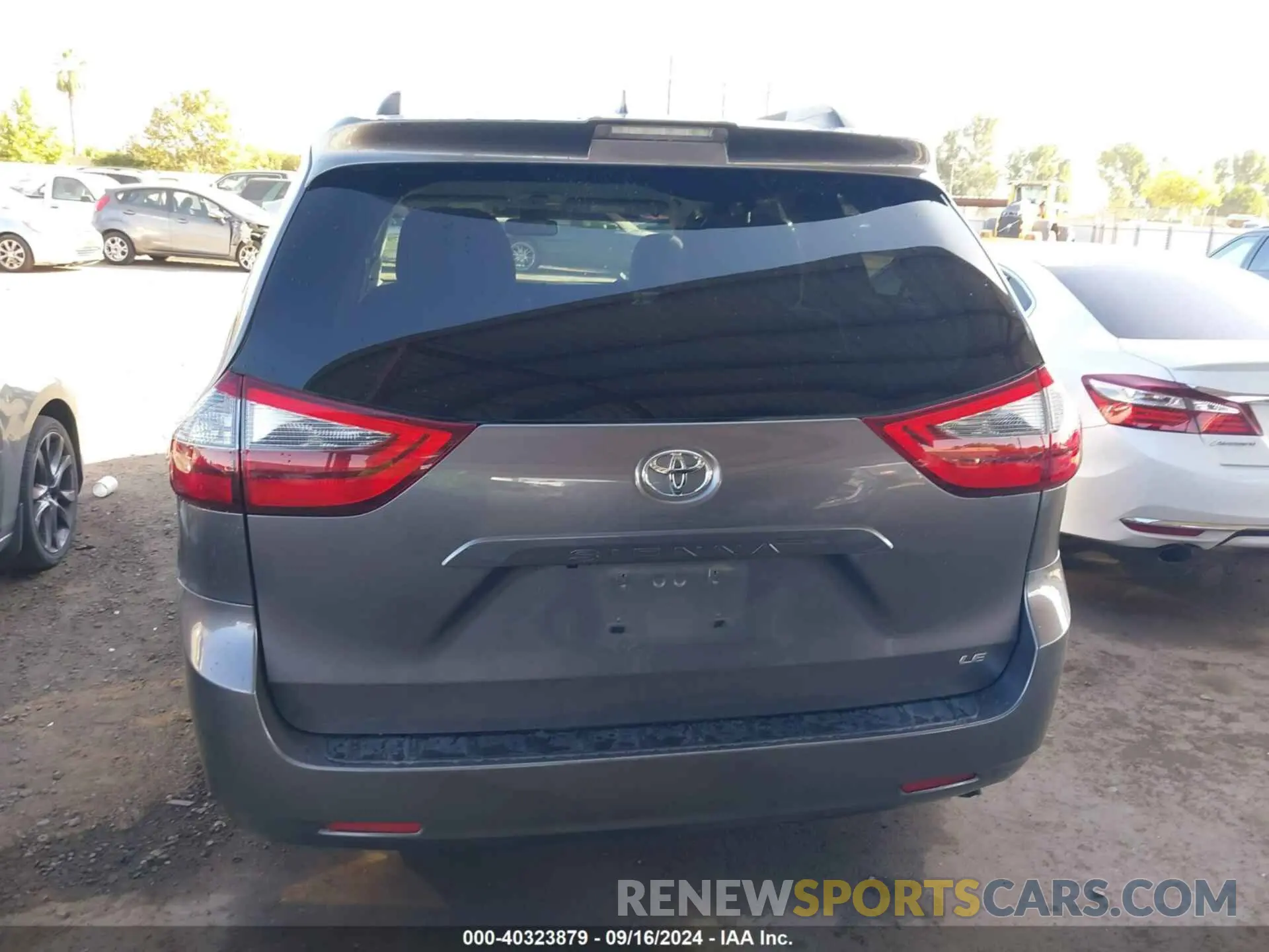 16 fotografías del automóvil dañado 5TDKZ3DC8LS039733 TOYOTA SIENNA 2020