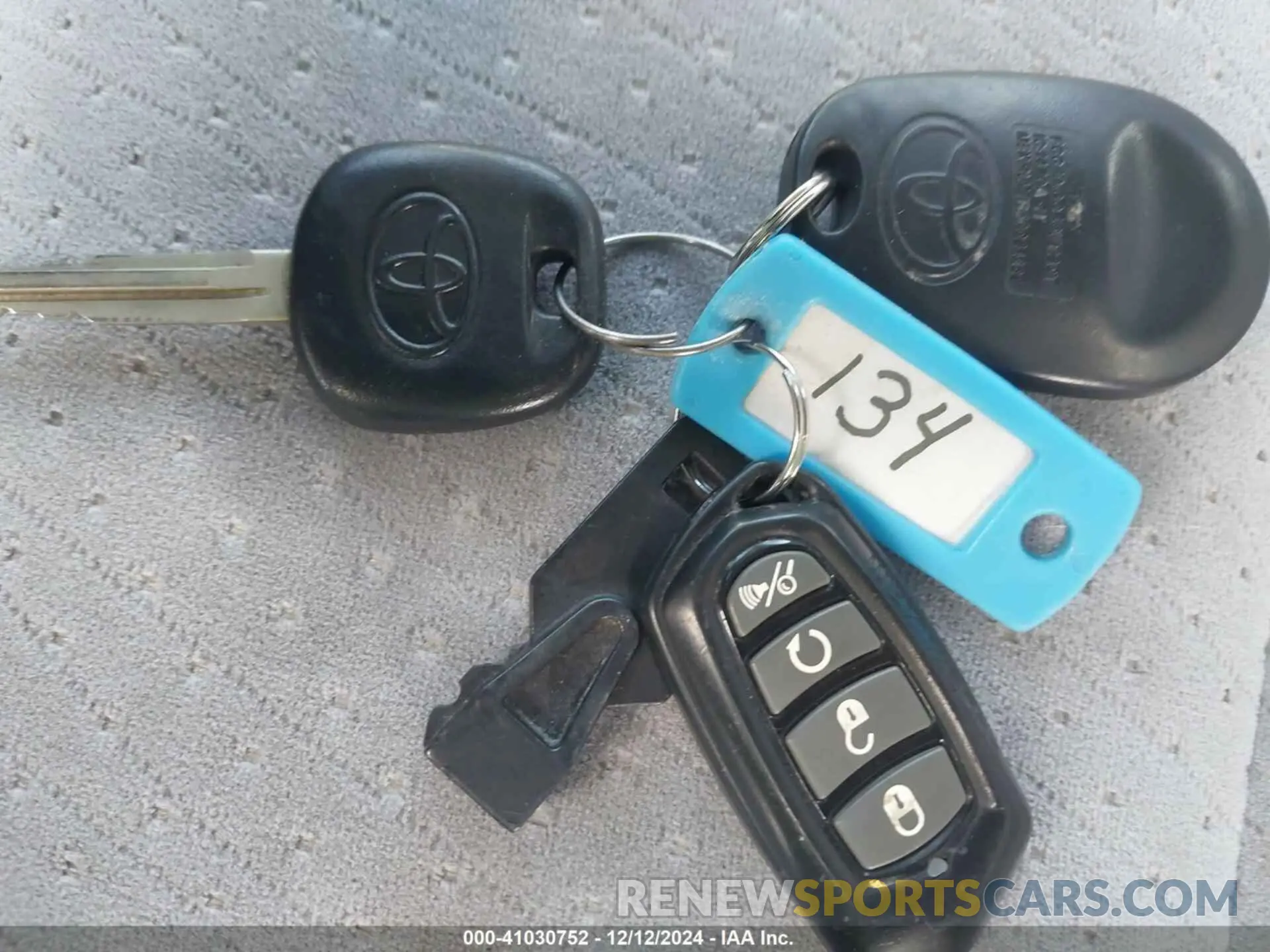 11 fotografías del automóvil dañado 5TDKZ3DC9LS057335 TOYOTA SIENNA 2020