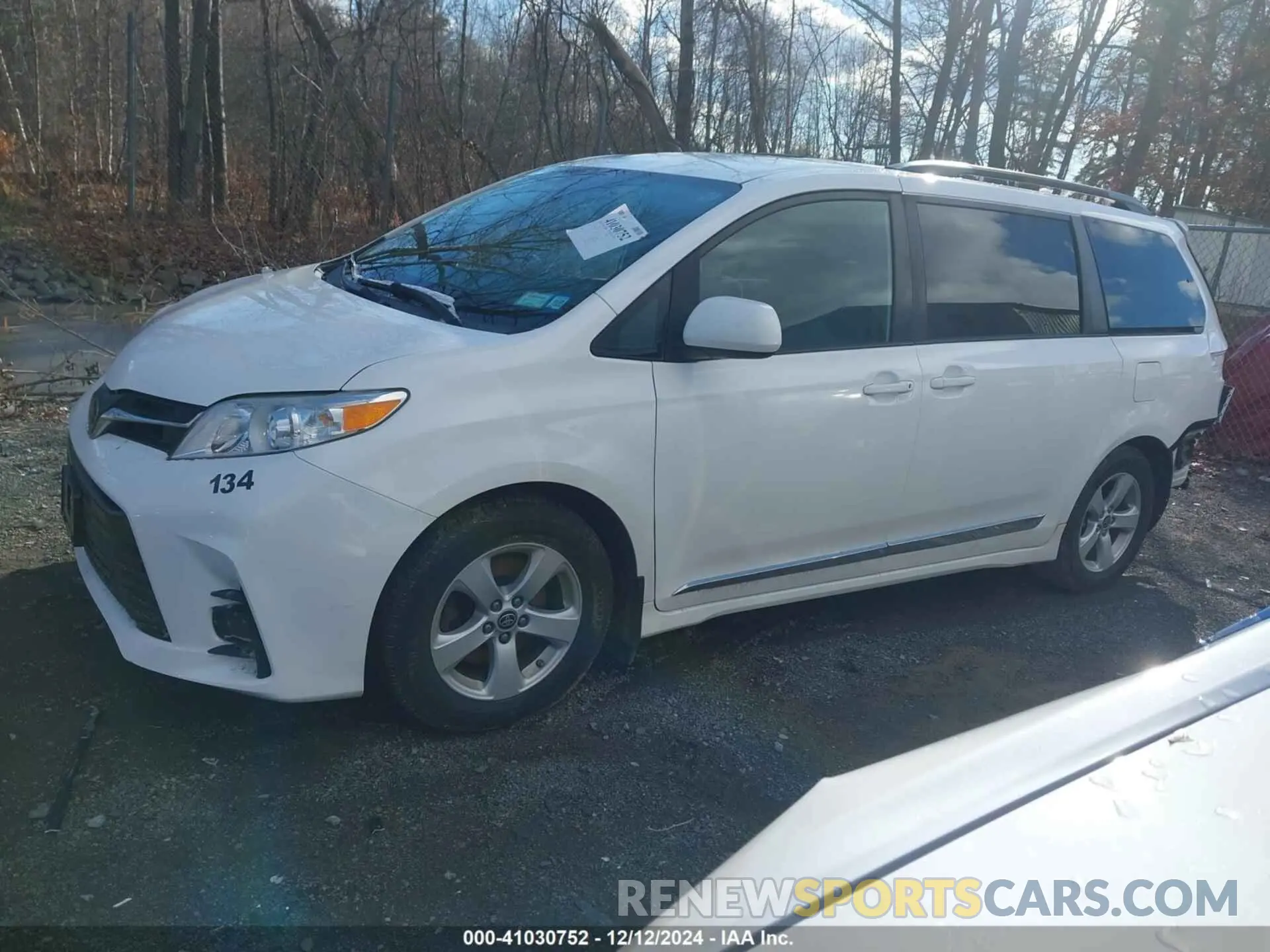 14 fotografías del automóvil dañado 5TDKZ3DC9LS057335 TOYOTA SIENNA 2020