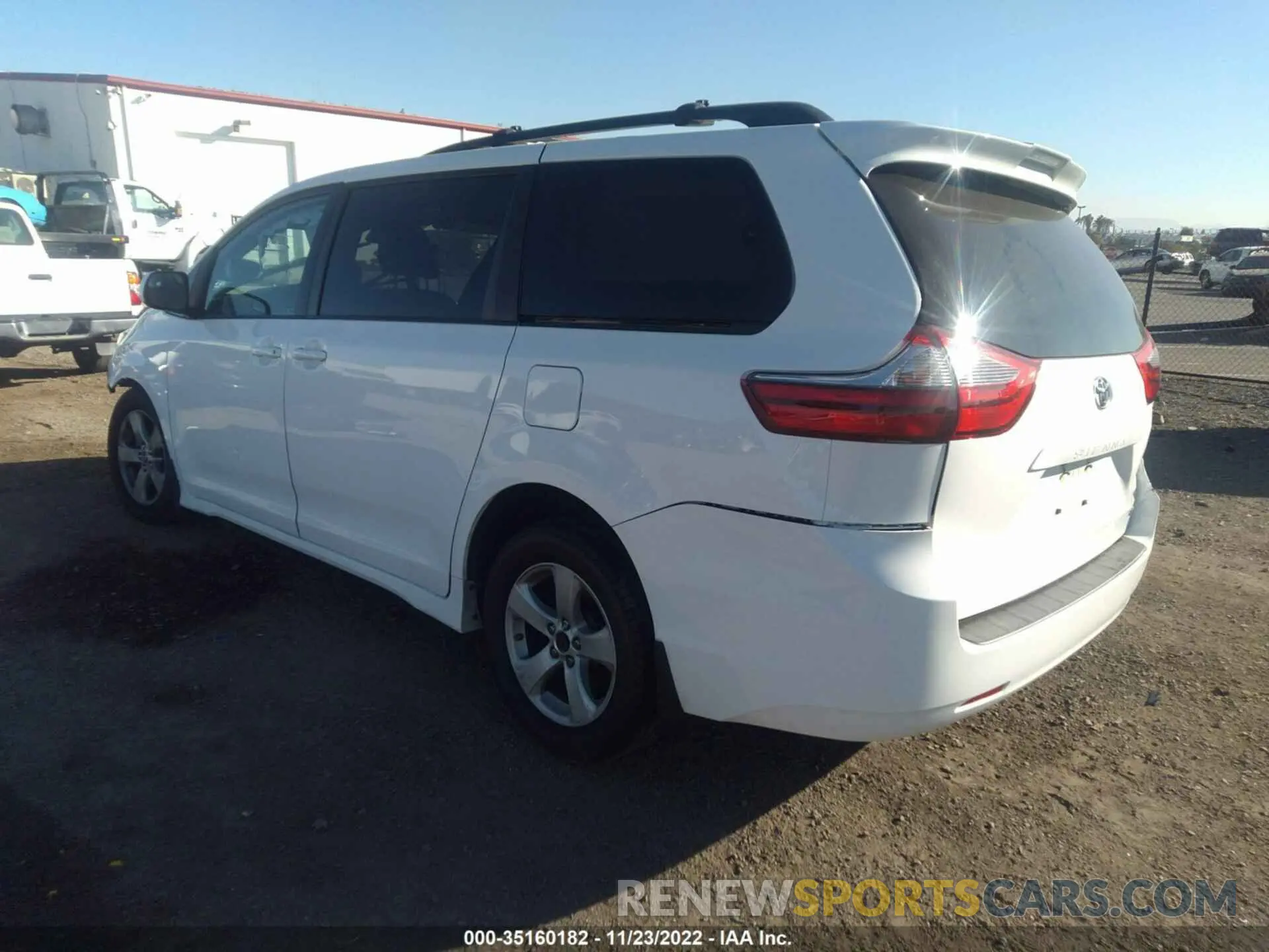 3 fotografías del automóvil dañado 5TDKZ3DCXLS056601 TOYOTA SIENNA 2020