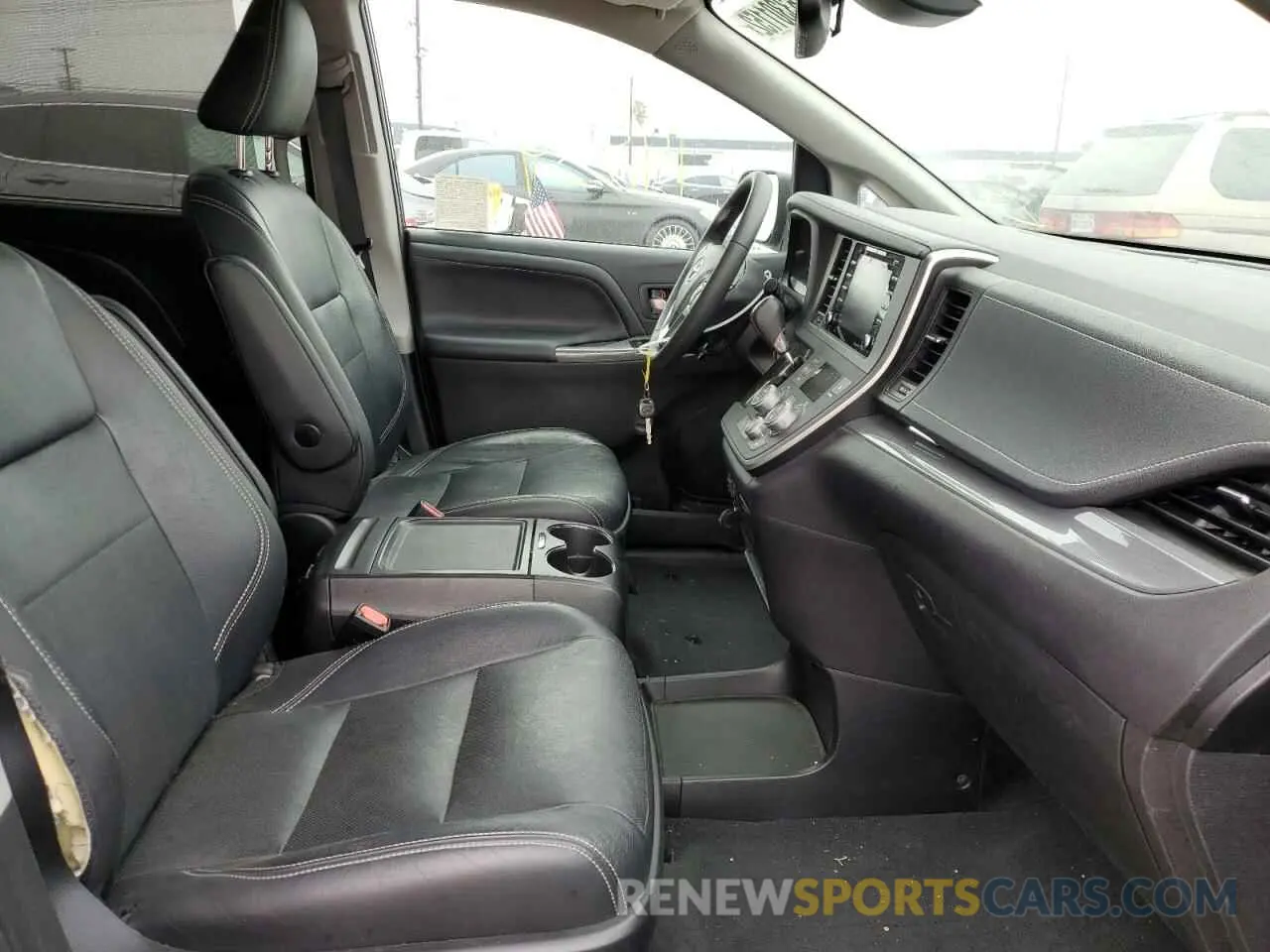 5 fotografías del automóvil dañado 5TDXZ3DC2LS079070 TOYOTA SIENNA 2020