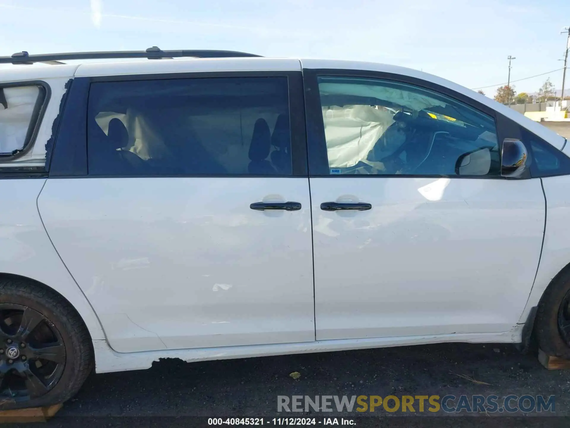 14 fotografías del automóvil dañado 5TDXZ3DC5LS054826 TOYOTA SIENNA 2020