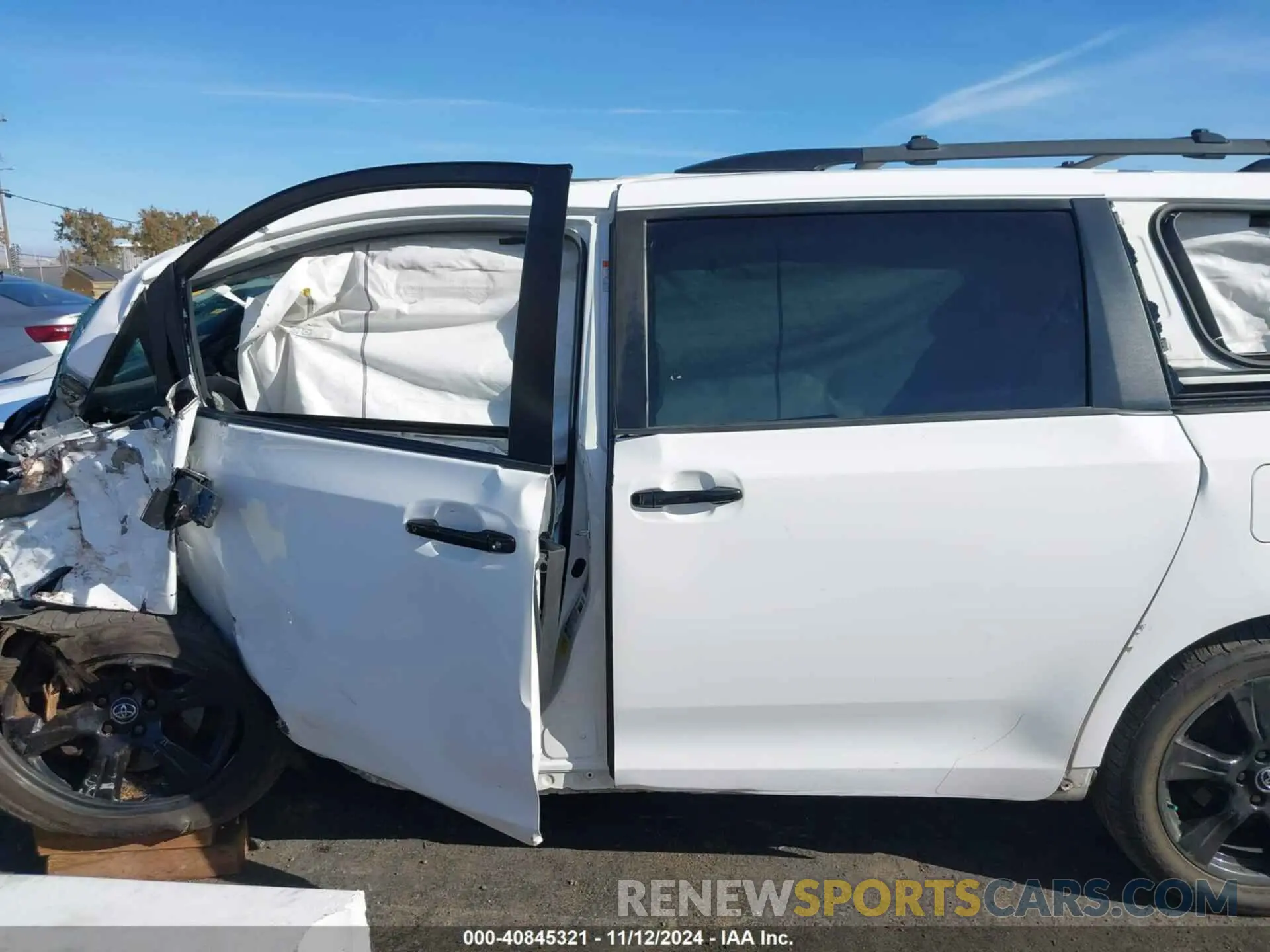 15 fotografías del automóvil dañado 5TDXZ3DC5LS054826 TOYOTA SIENNA 2020