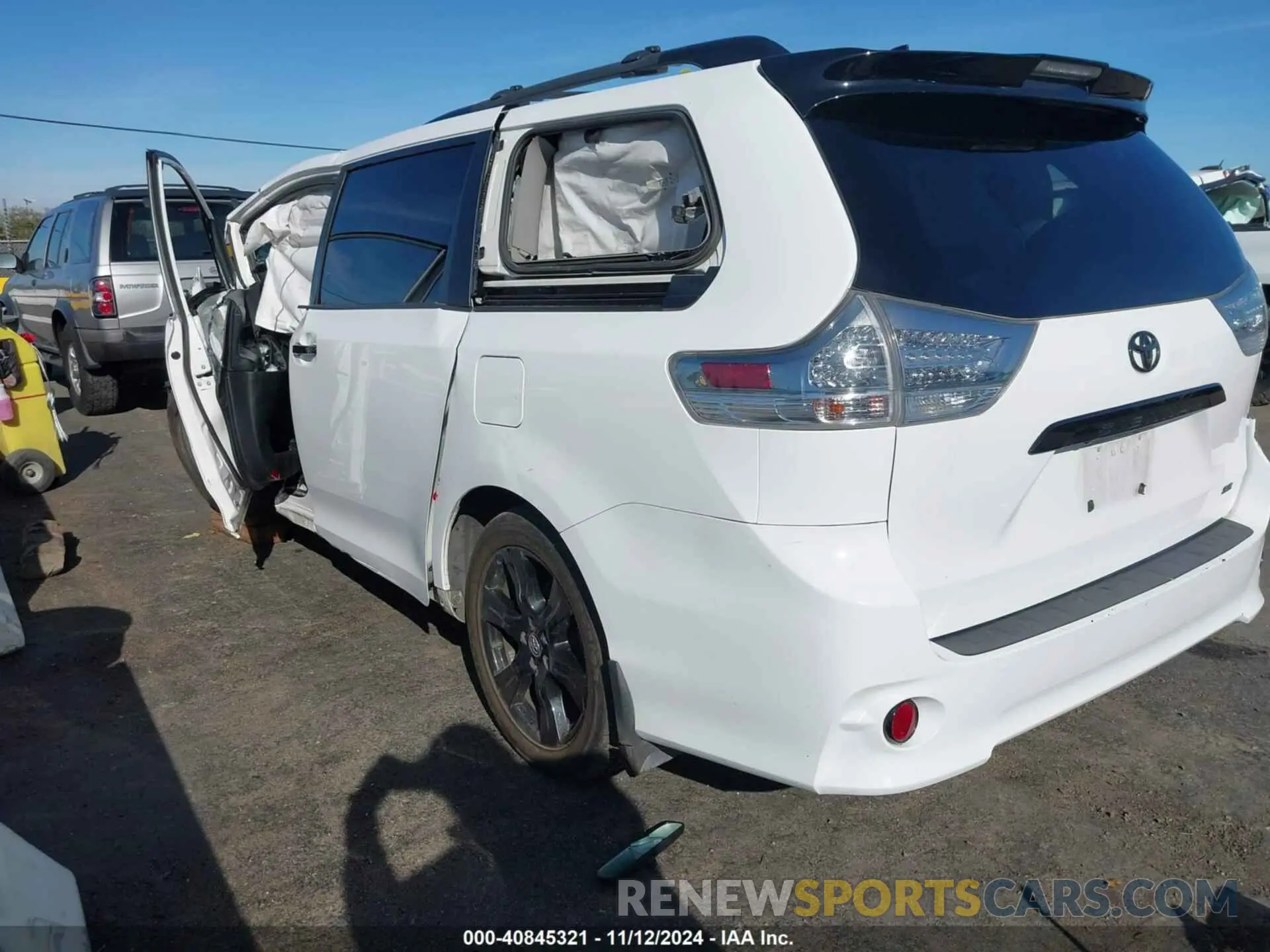 3 fotografías del automóvil dañado 5TDXZ3DC5LS054826 TOYOTA SIENNA 2020
