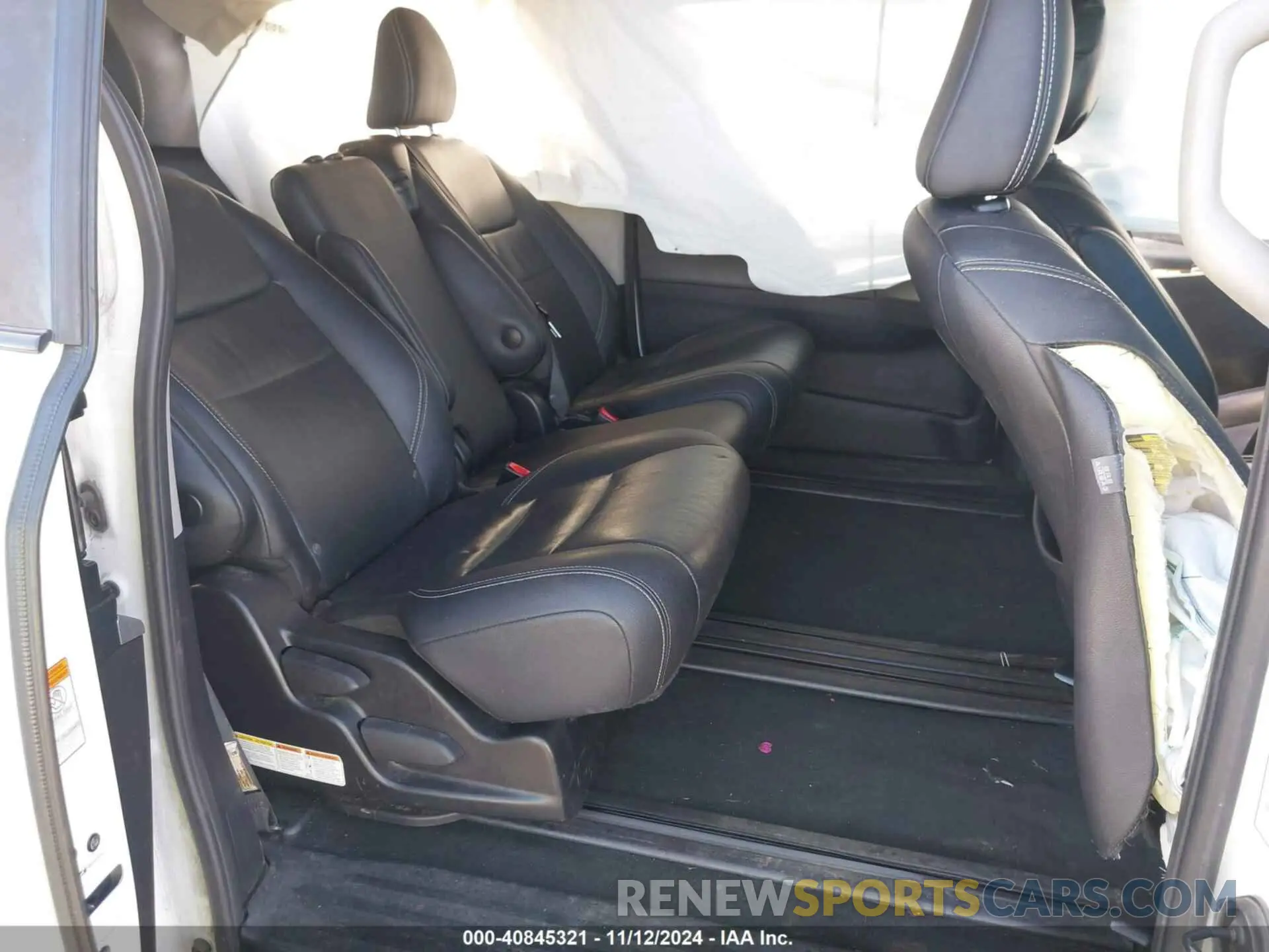 8 fotografías del automóvil dañado 5TDXZ3DC5LS054826 TOYOTA SIENNA 2020