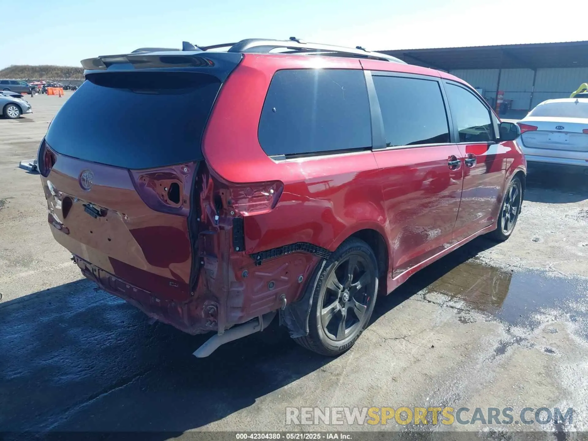 4 fotografías del automóvil dañado 5TDXZ3DC8LS053685 TOYOTA SIENNA 2020