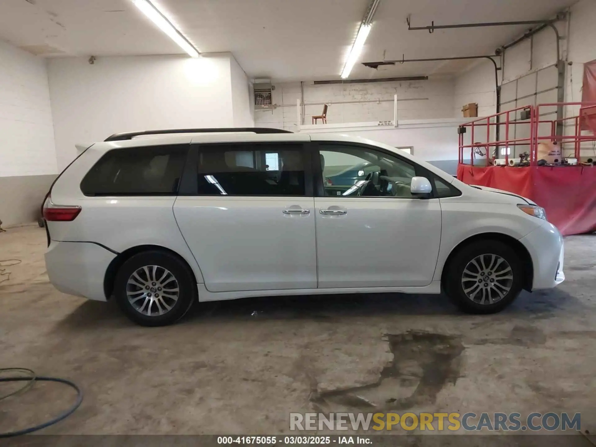 13 fotografías del automóvil dañado 5TDYZ3DC0LS025013 TOYOTA SIENNA 2020