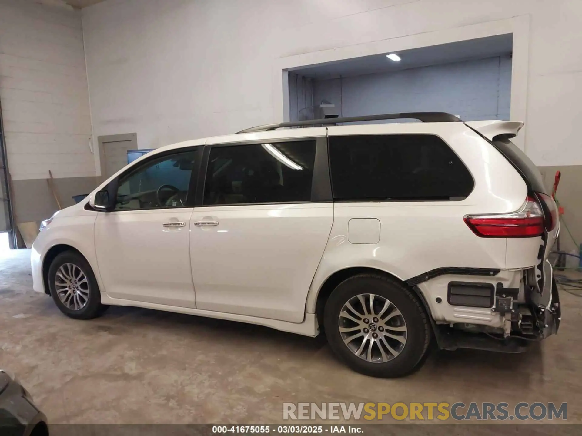 14 fotografías del automóvil dañado 5TDYZ3DC0LS025013 TOYOTA SIENNA 2020