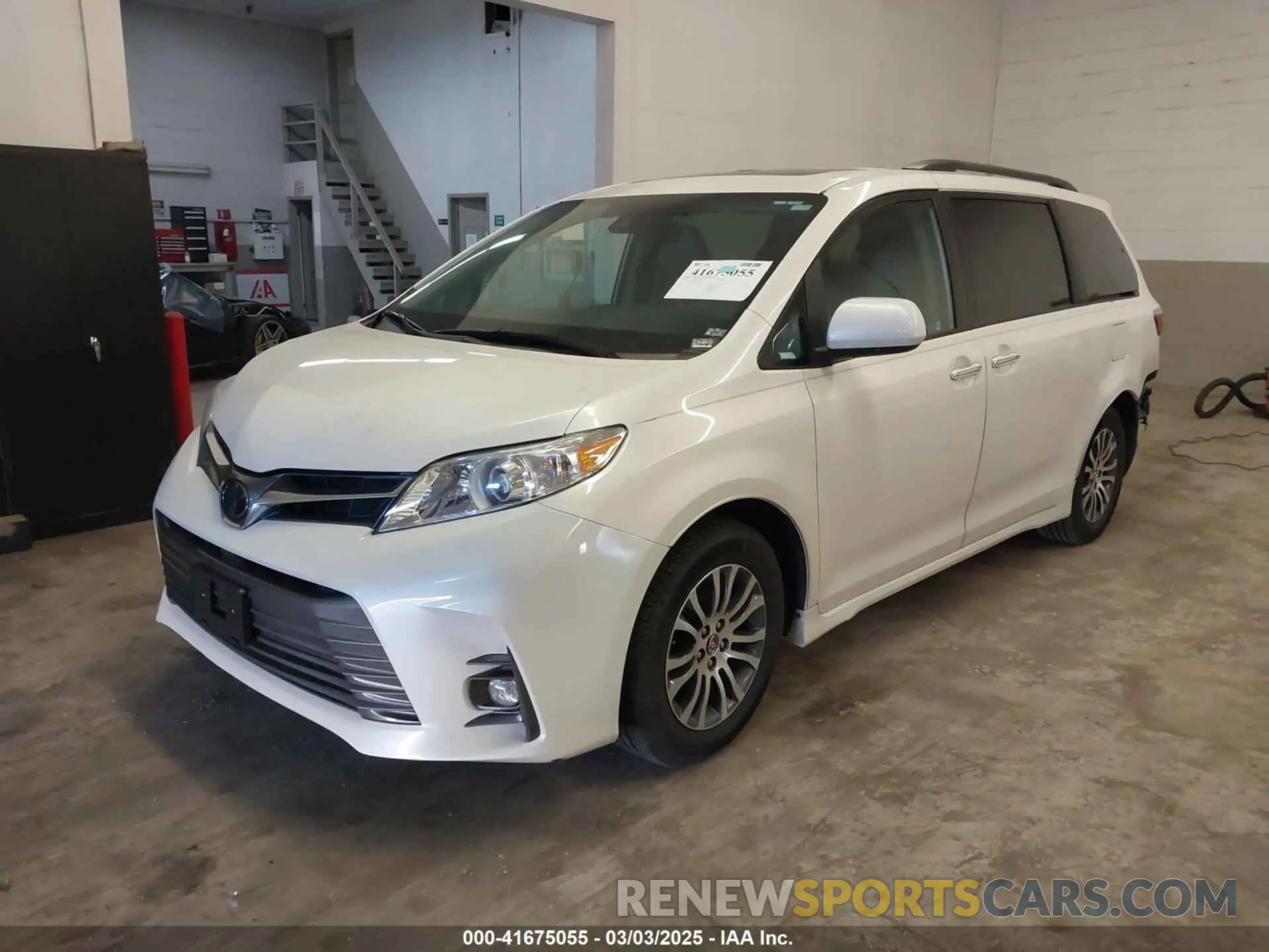 2 fotografías del automóvil dañado 5TDYZ3DC0LS025013 TOYOTA SIENNA 2020