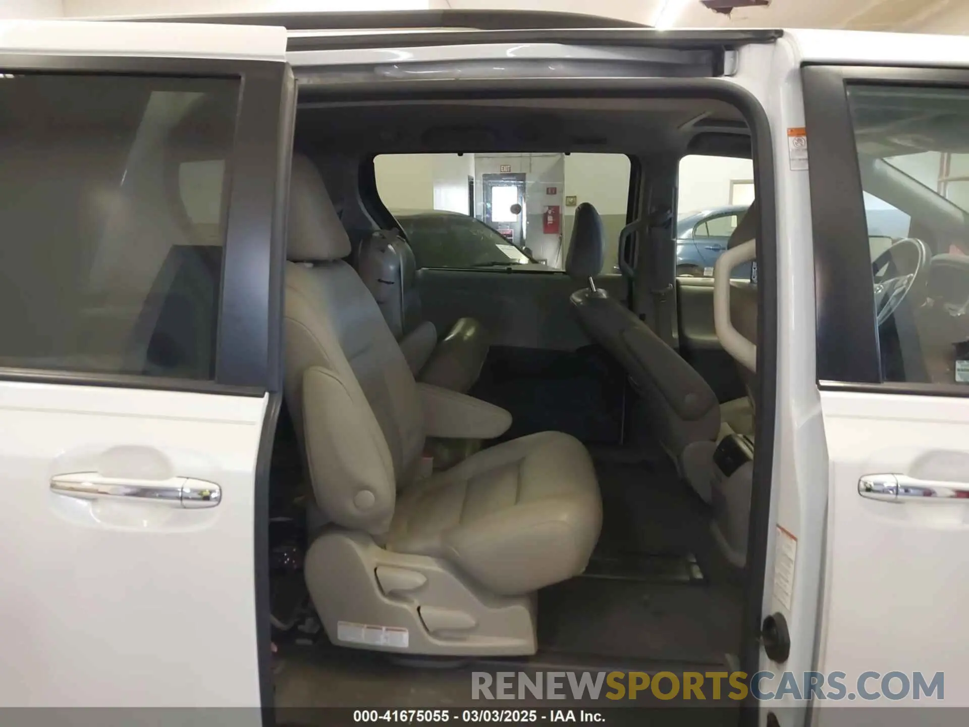 8 fotografías del automóvil dañado 5TDYZ3DC0LS025013 TOYOTA SIENNA 2020