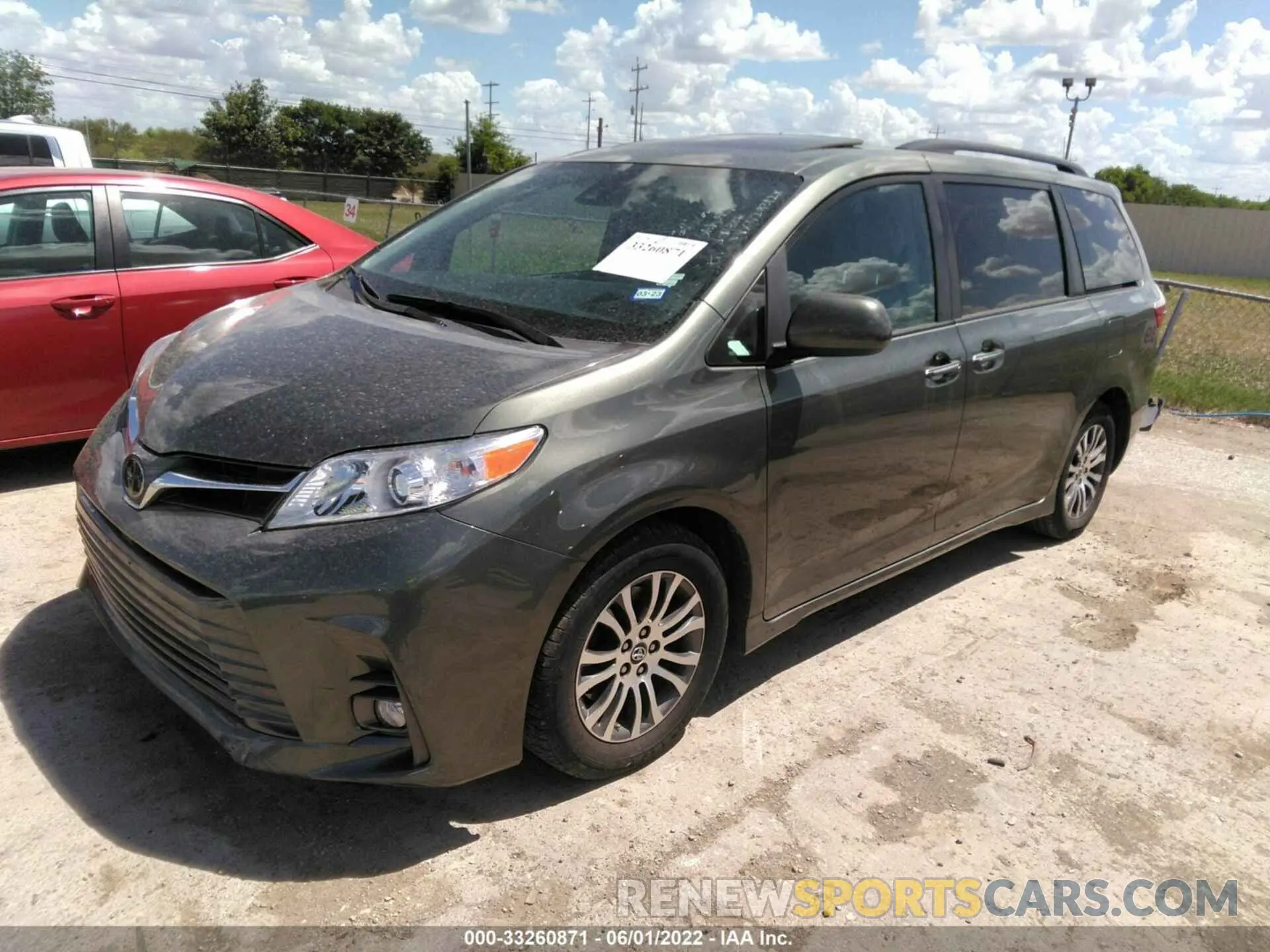 2 fotografías del automóvil dañado 5TDYZ3DC1LS035582 TOYOTA SIENNA 2020