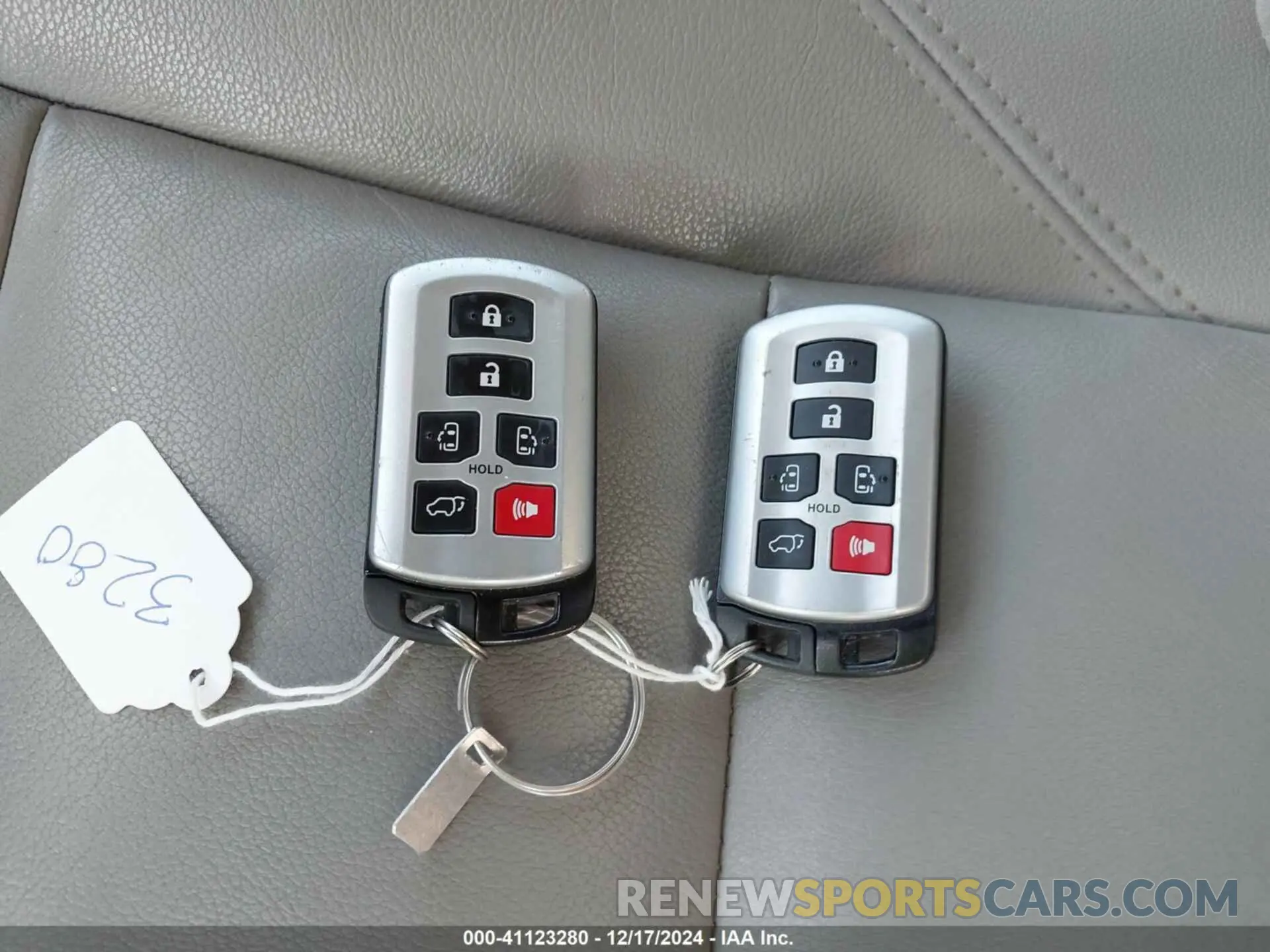 11 fotografías del automóvil dañado 5TDYZ3DC2LS055047 TOYOTA SIENNA 2020
