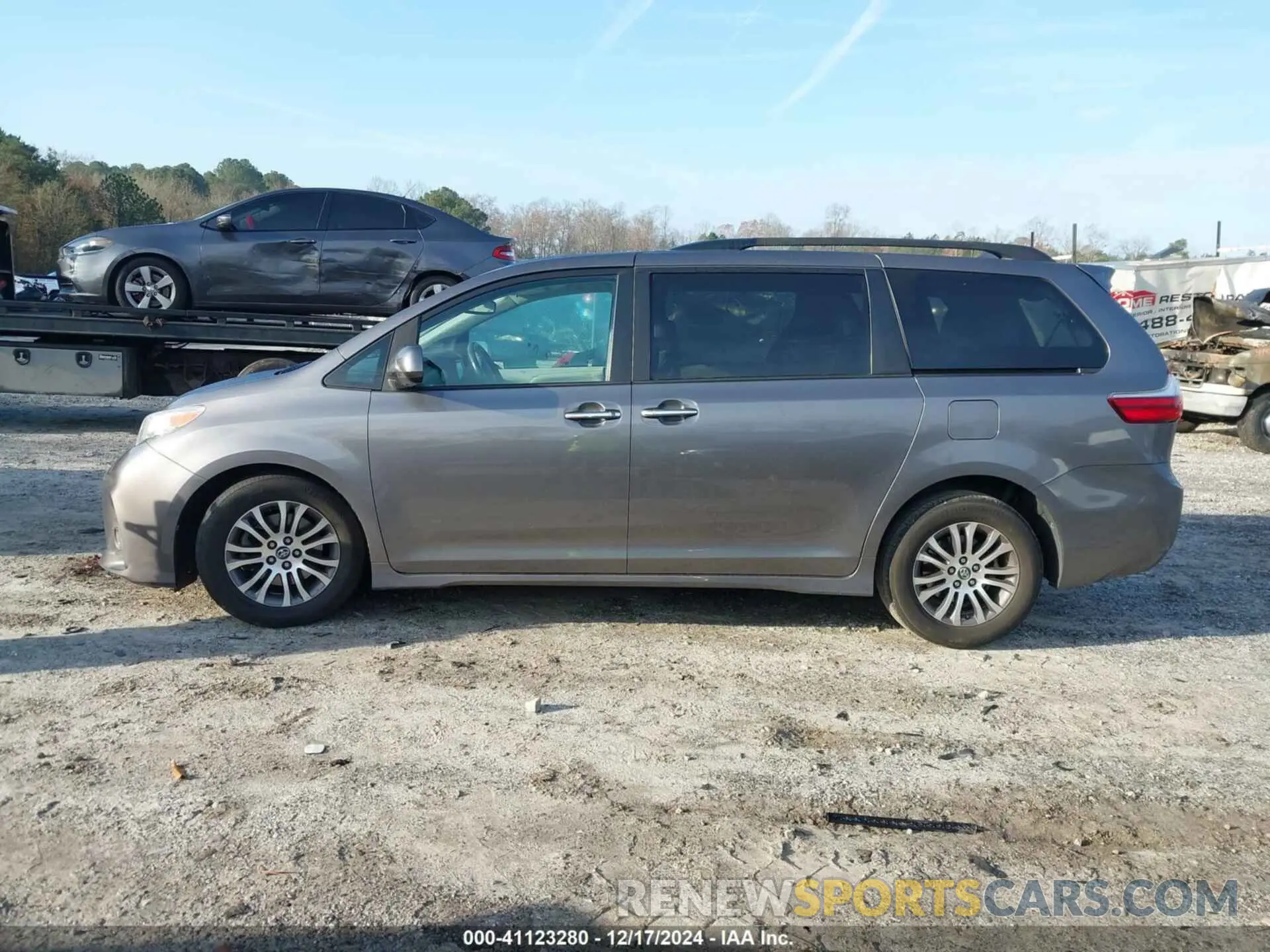 14 fotografías del automóvil dañado 5TDYZ3DC2LS055047 TOYOTA SIENNA 2020