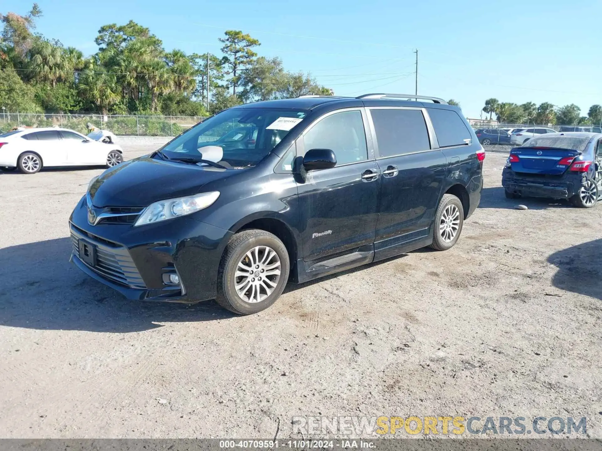 2 fotografías del automóvil dañado 5TDYZ3DC2LS064847 TOYOTA SIENNA 2020