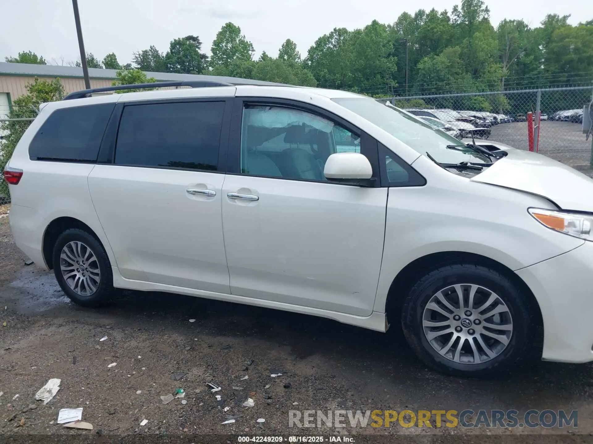 12 fotografías del automóvil dañado 5TDYZ3DC3LS048818 TOYOTA SIENNA 2020