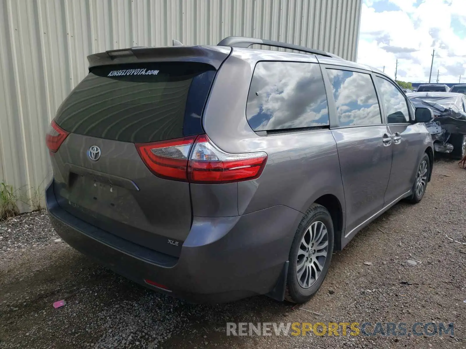 4 fotografías del automóvil dañado 5TDYZ3DC4LS031056 TOYOTA SIENNA 2020