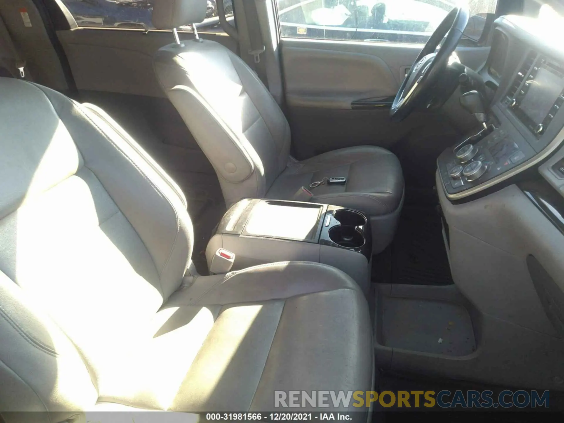 5 fotografías del automóvil dañado 5TDYZ3DC4LS032434 TOYOTA SIENNA 2020
