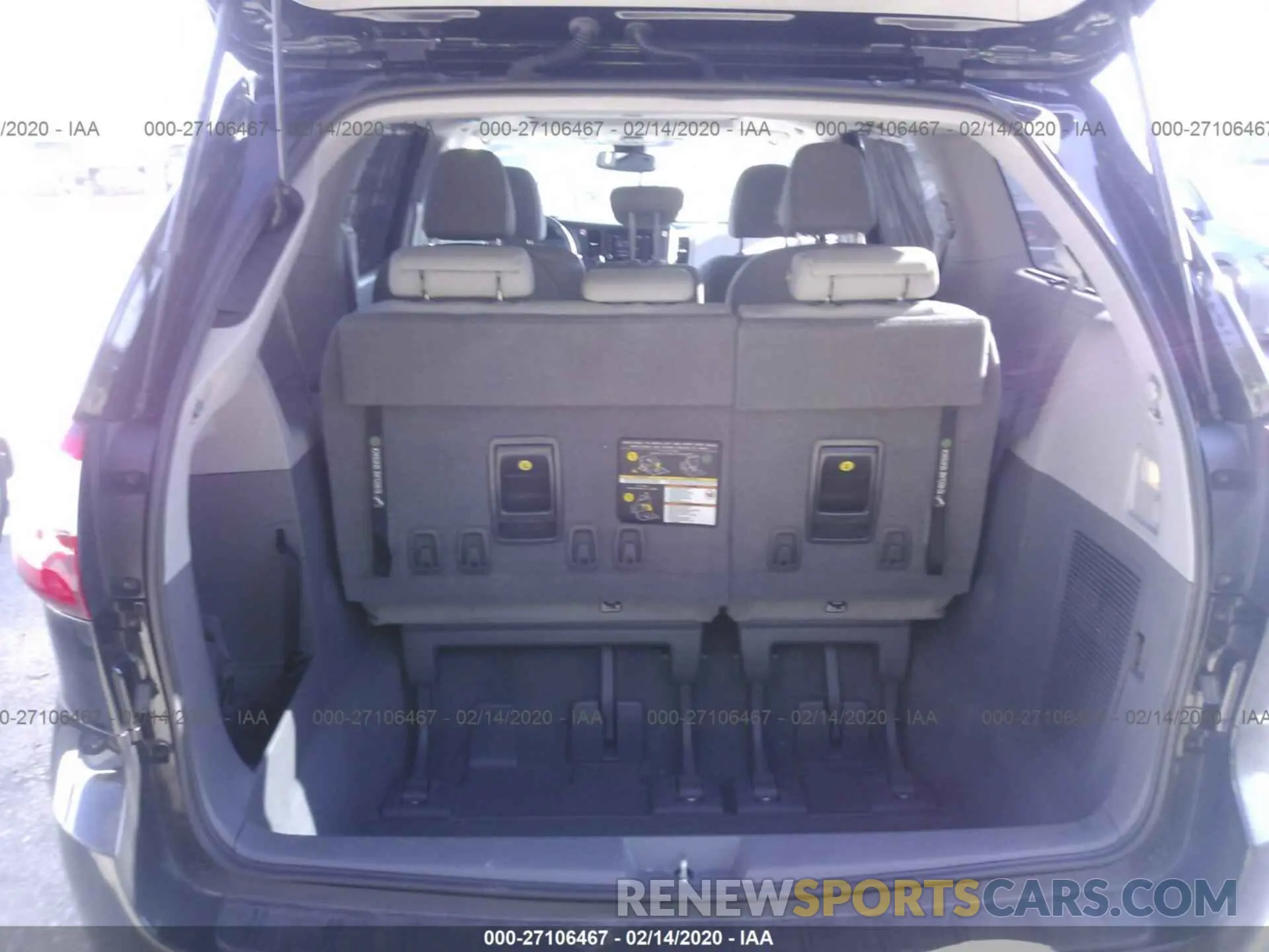 8 fotografías del automóvil dañado 5TDYZ3DC4LS038444 TOYOTA SIENNA 2020