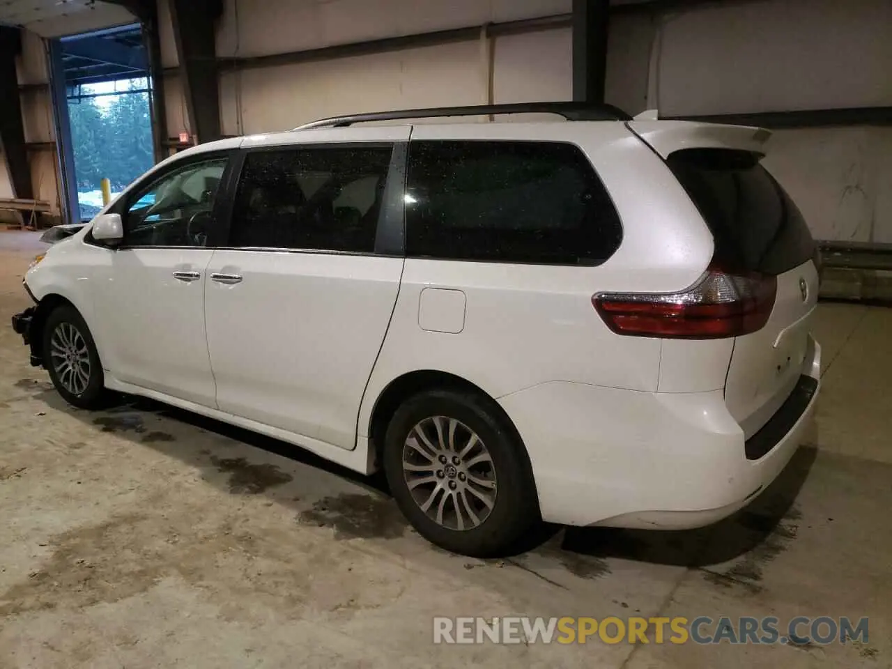 2 fotografías del automóvil dañado 5TDYZ3DC4LS041005 TOYOTA SIENNA 2020