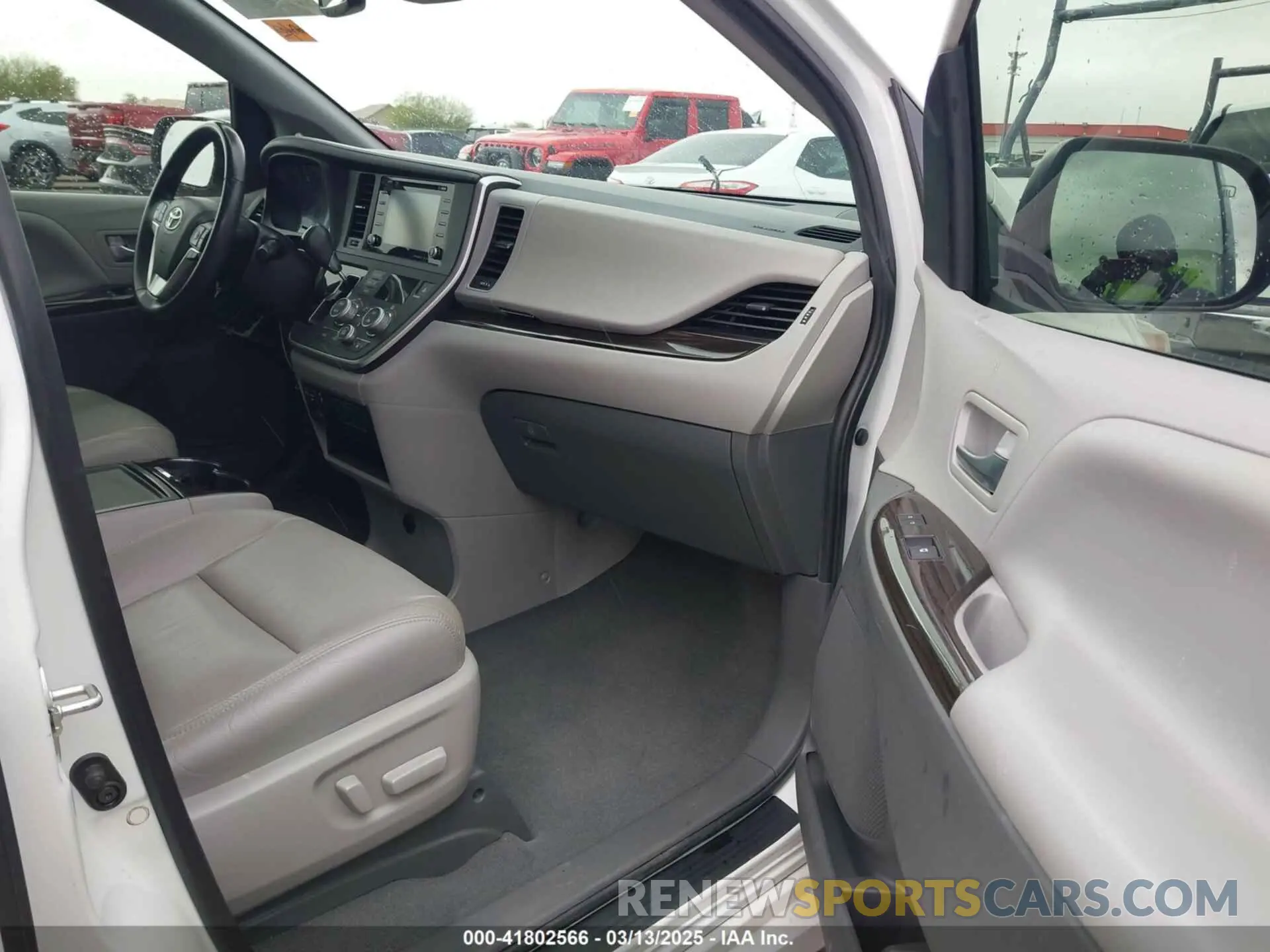 5 fotografías del automóvil dañado 5TDYZ3DC4LS080497 TOYOTA SIENNA 2020