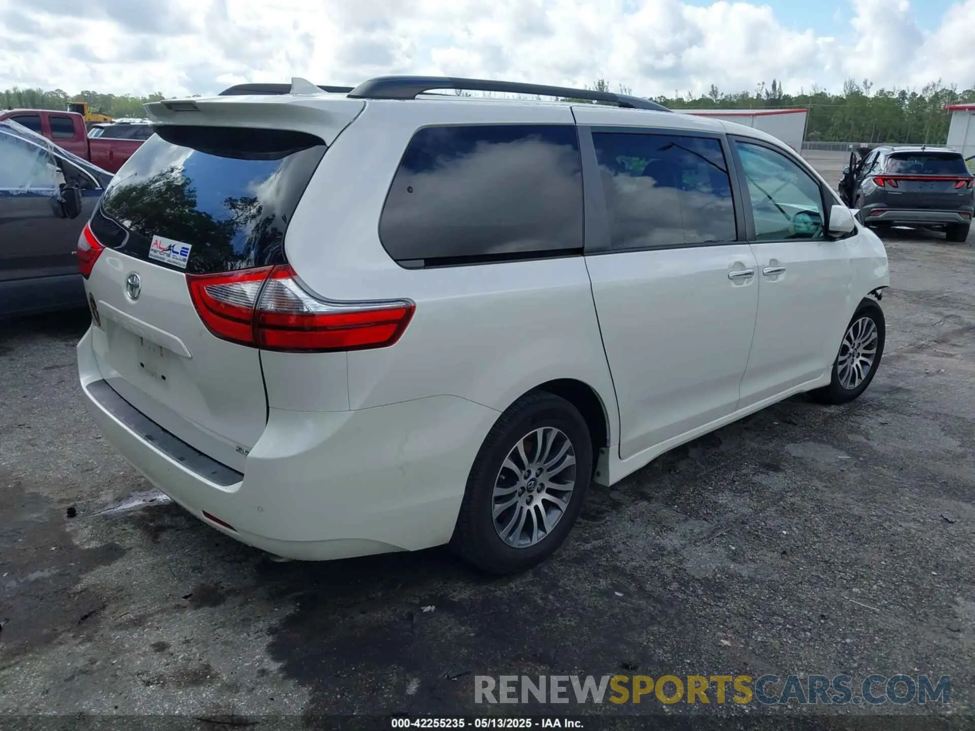 4 fotografías del automóvil dañado 5TDYZ3DC5LS029364 TOYOTA SIENNA 2020