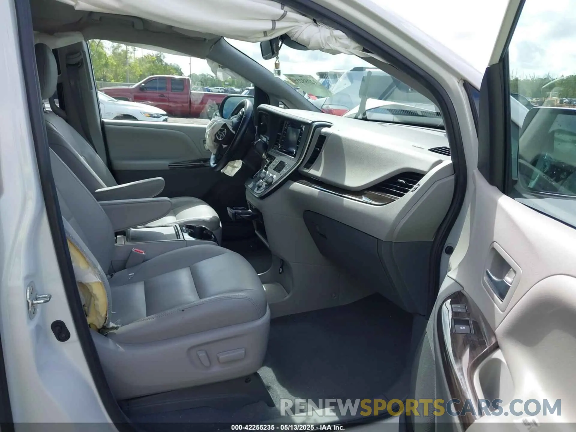 5 fotografías del automóvil dañado 5TDYZ3DC5LS029364 TOYOTA SIENNA 2020
