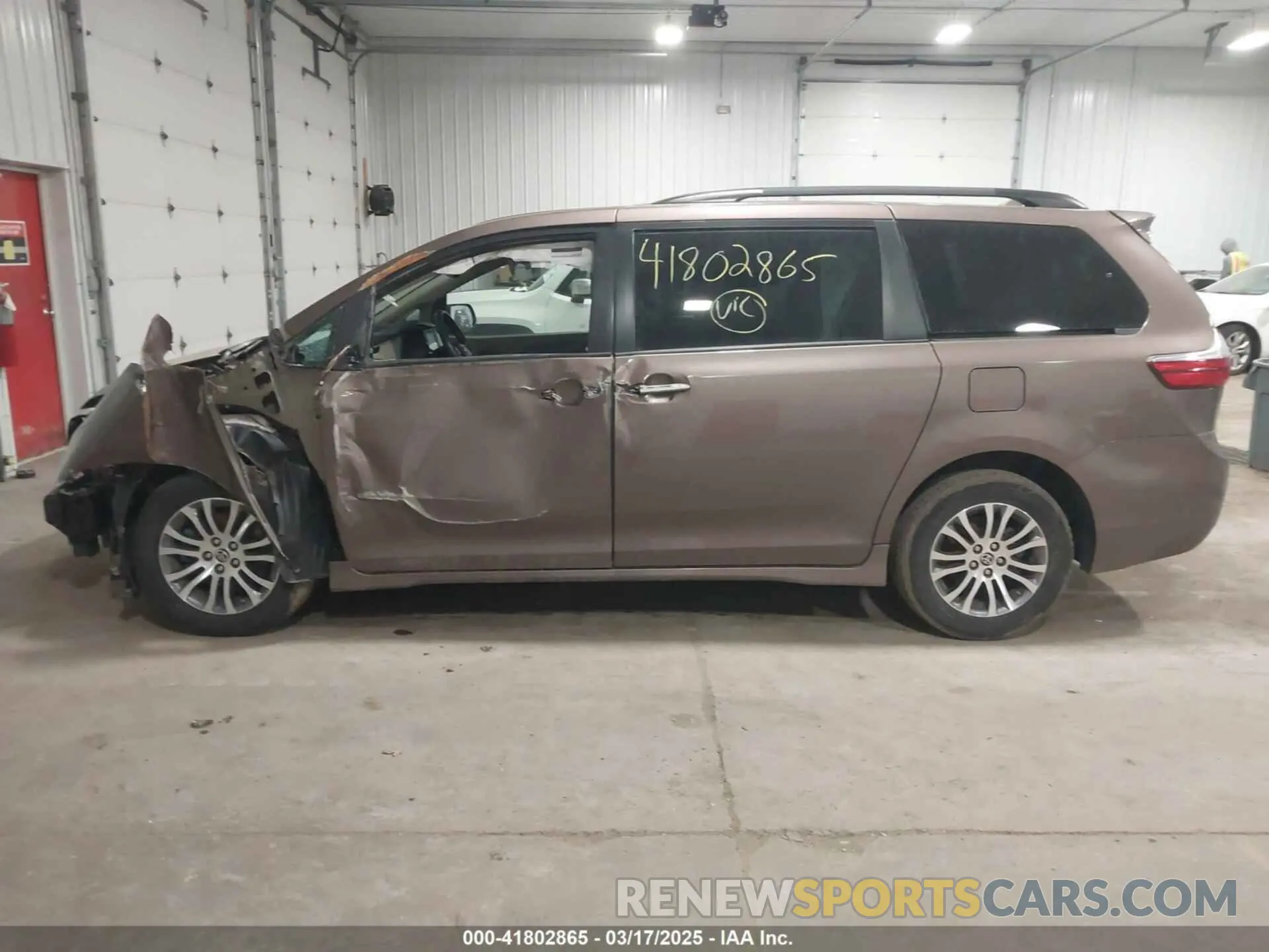 15 fotografías del automóvil dañado 5TDYZ3DC7LS066609 TOYOTA SIENNA 2020