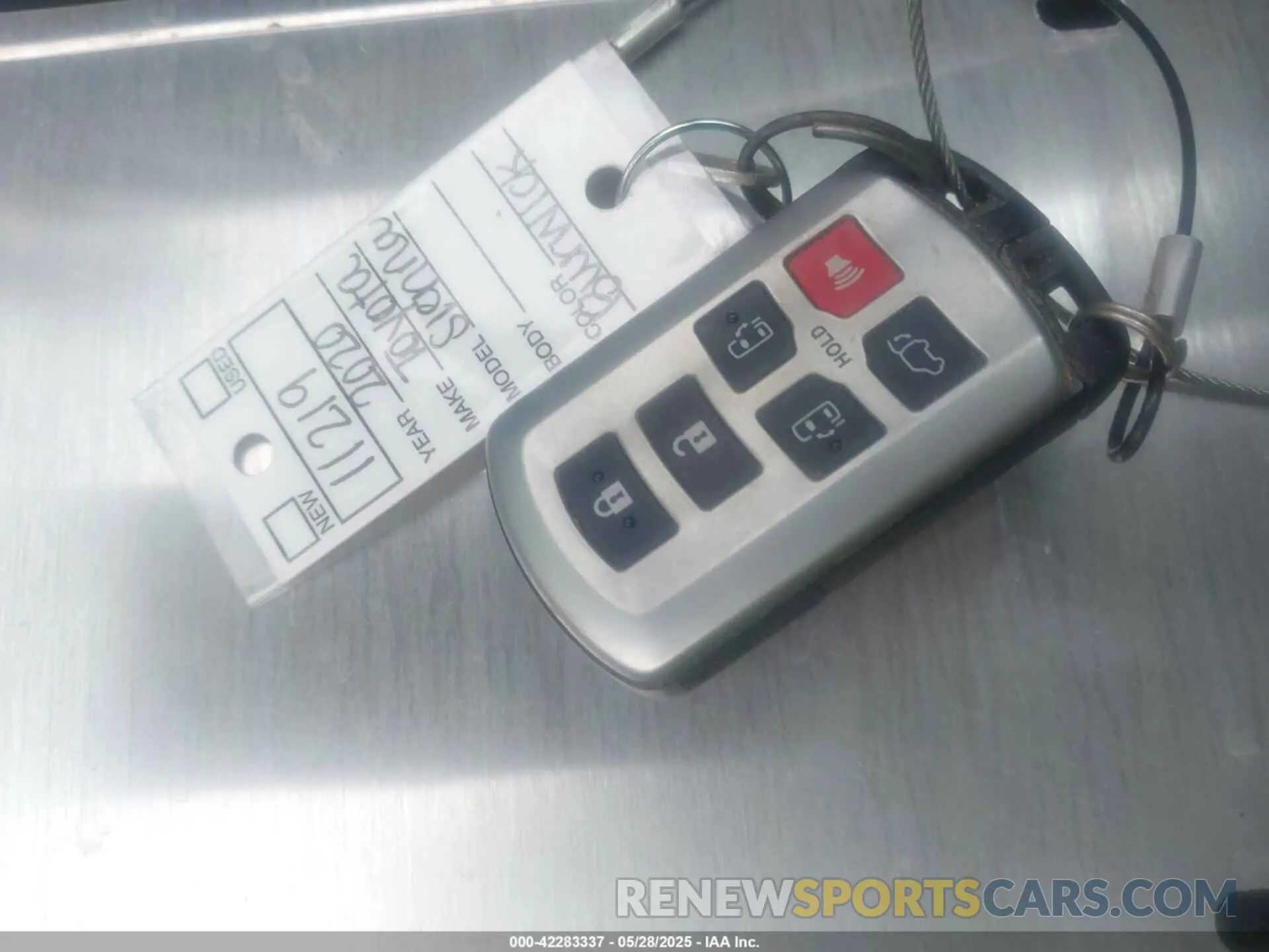 11 fotografías del automóvil dañado 5TDYZ3DC7LS078761 TOYOTA SIENNA 2020